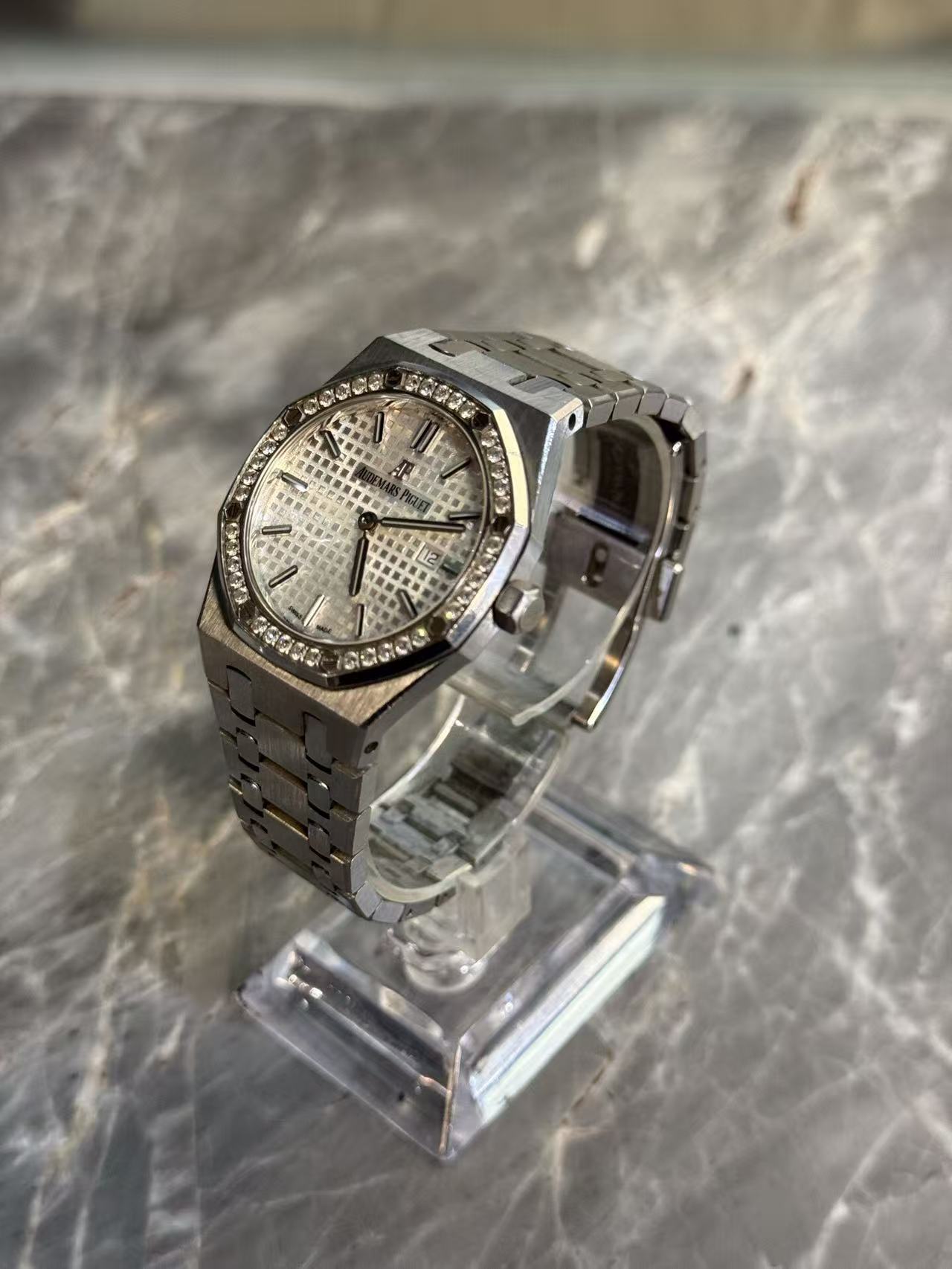Audemars Piguet 67651st detail 1