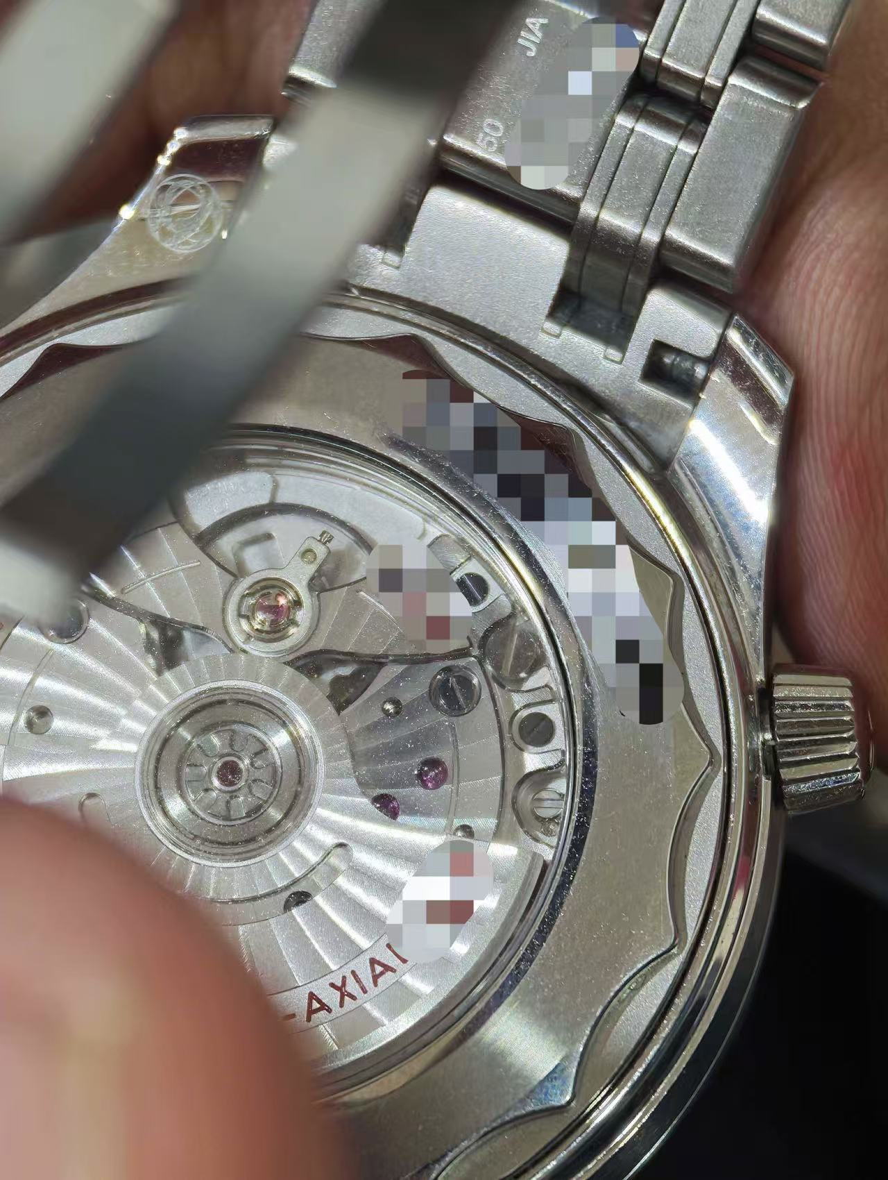 Omega 210.30.42.20.01.001 detail 4