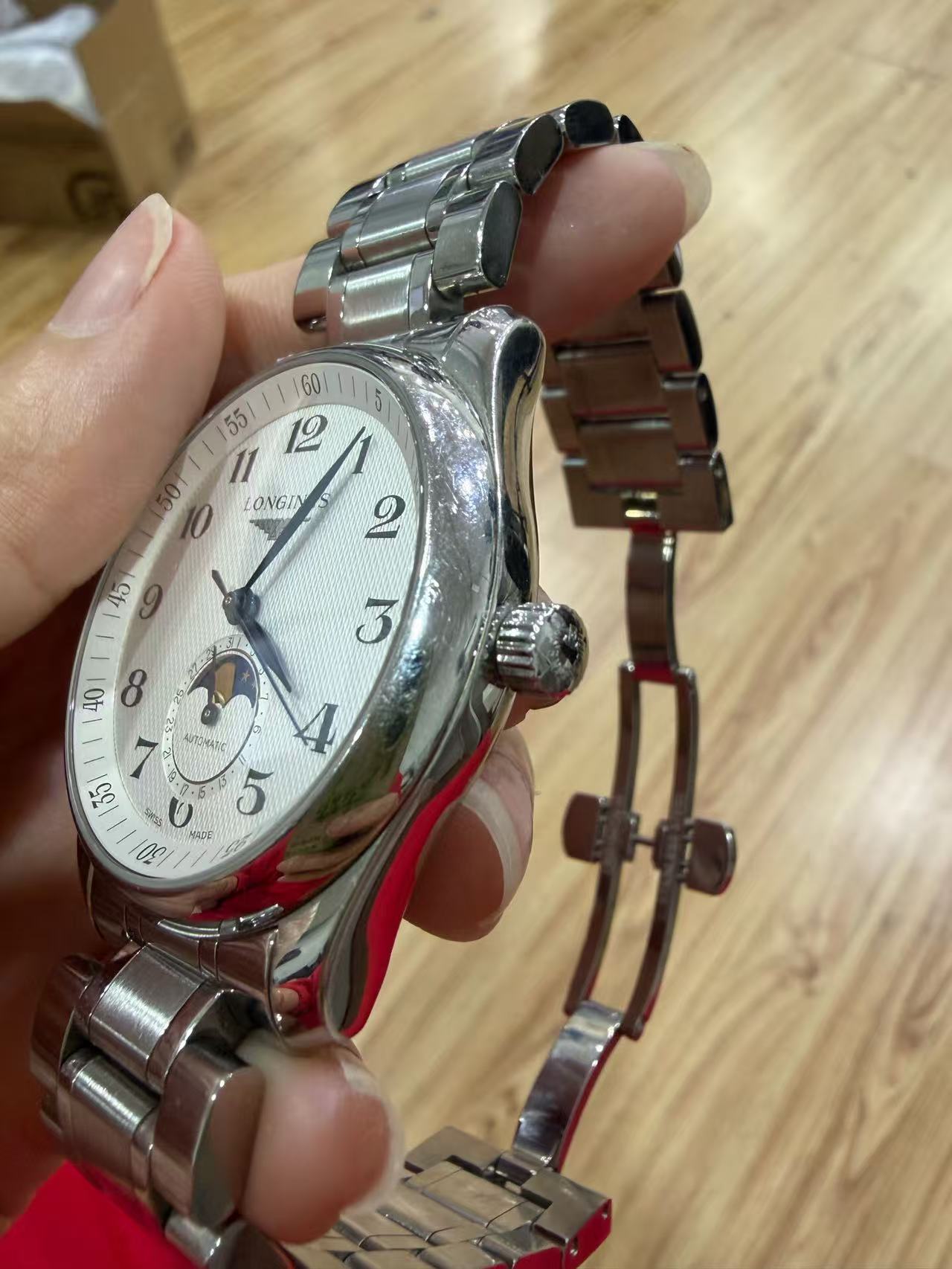 Longines L2.909.4.78.6 detail 2