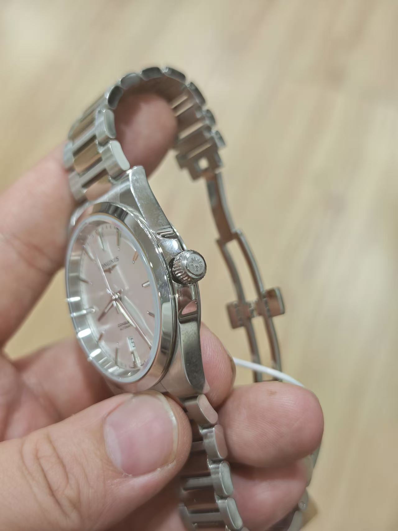 Longines L3.830.4.72.6 detail 1