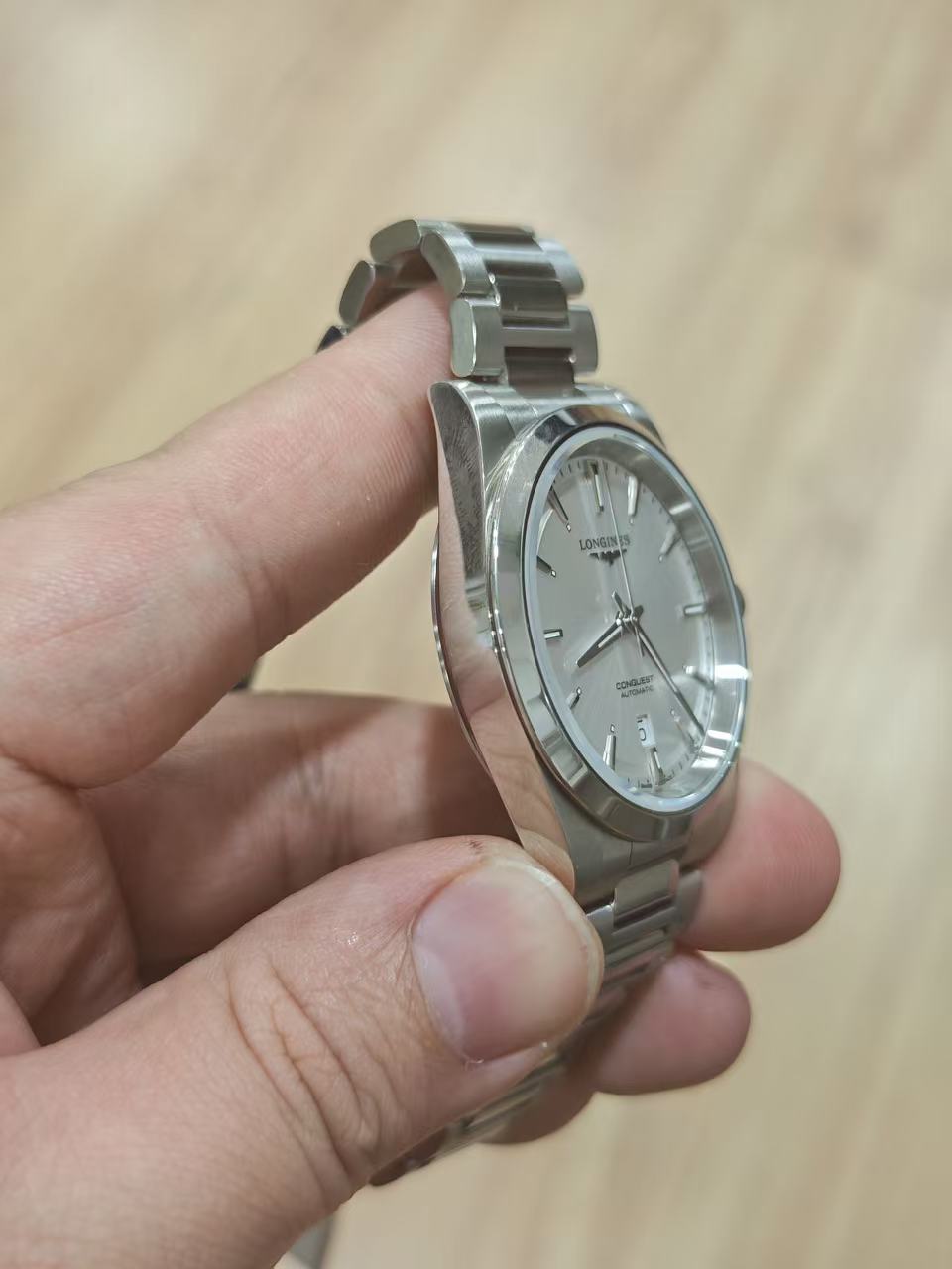 Longines L3.830.4.72.6 detail 2