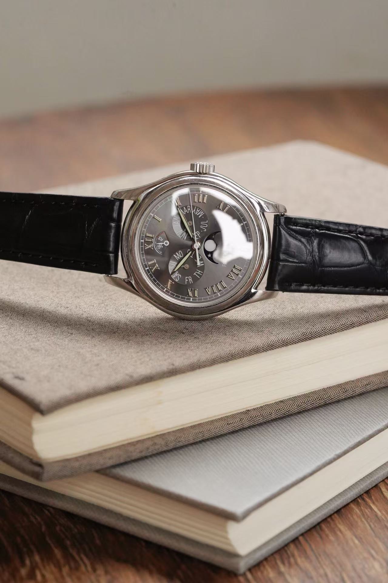Patek Philippe 5056p detail 4
