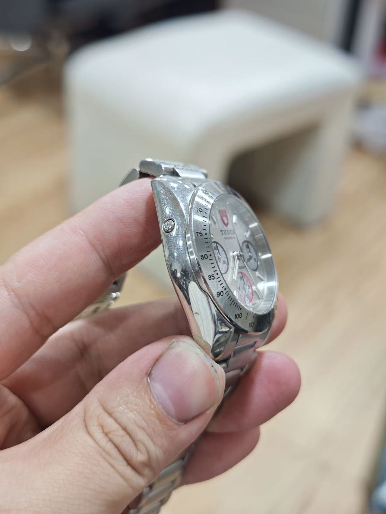 Tudor 20300-95000 detail 2