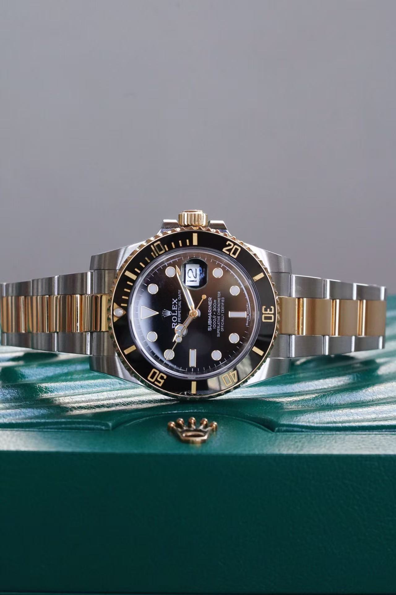 Rolex 116613 detail 2