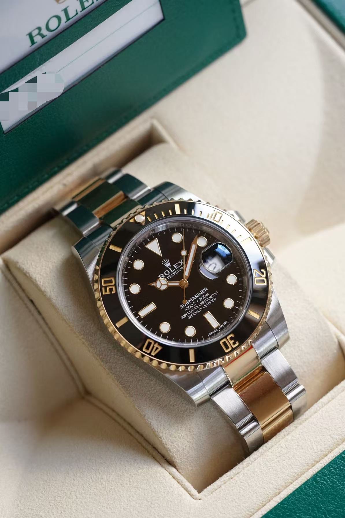 Rolex 116613 detail 3