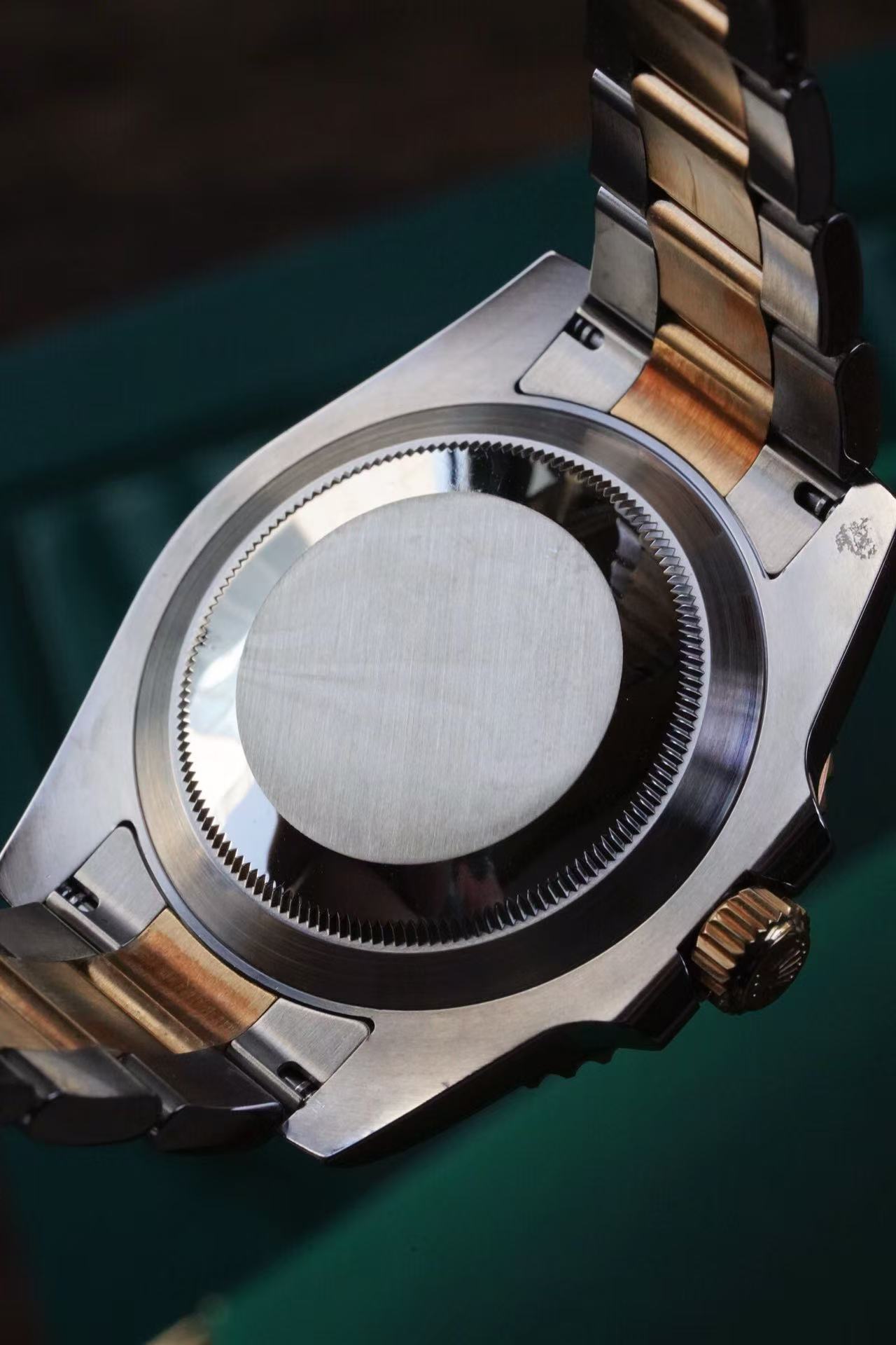 Rolex 116613 detail 6