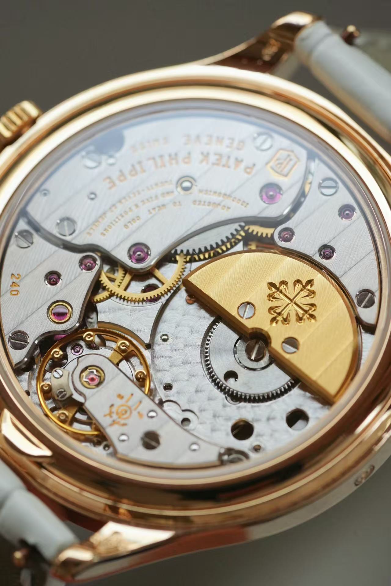 Patek Philippe 7140R-001 detail 5