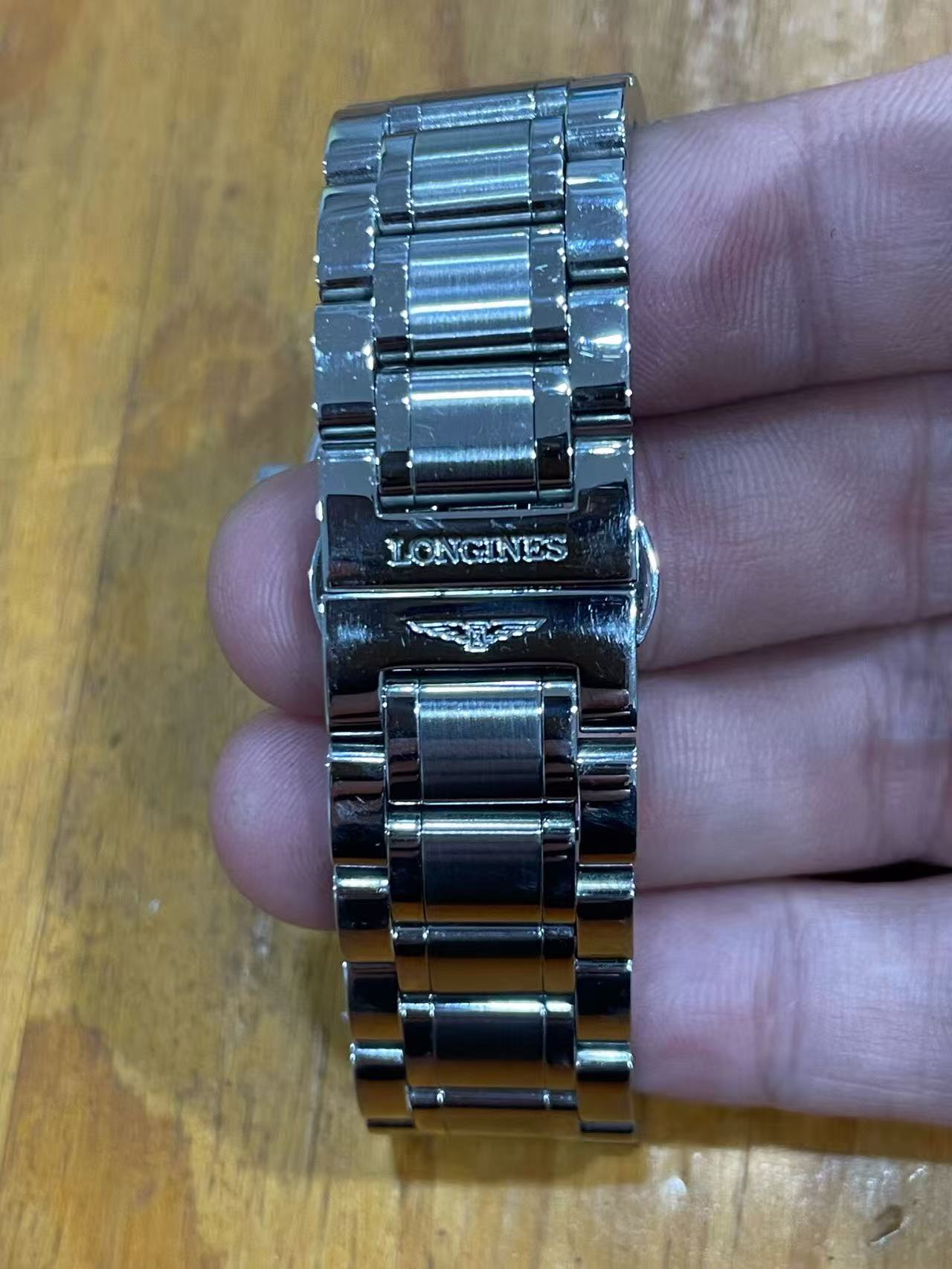 Longines L2.909.4.92.6 detail 3