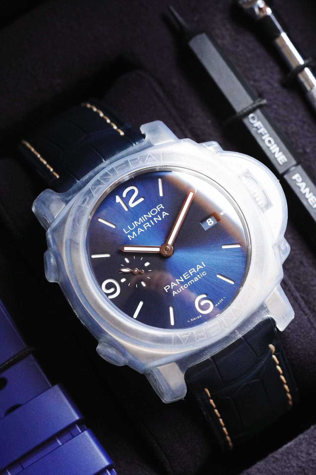 Panerai PAM01313 detail 3
