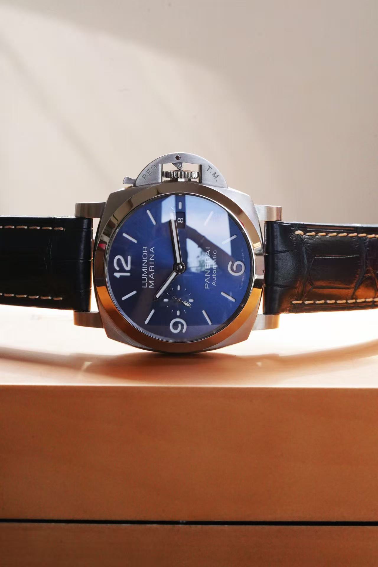 Panerai PAM01313 detail 4