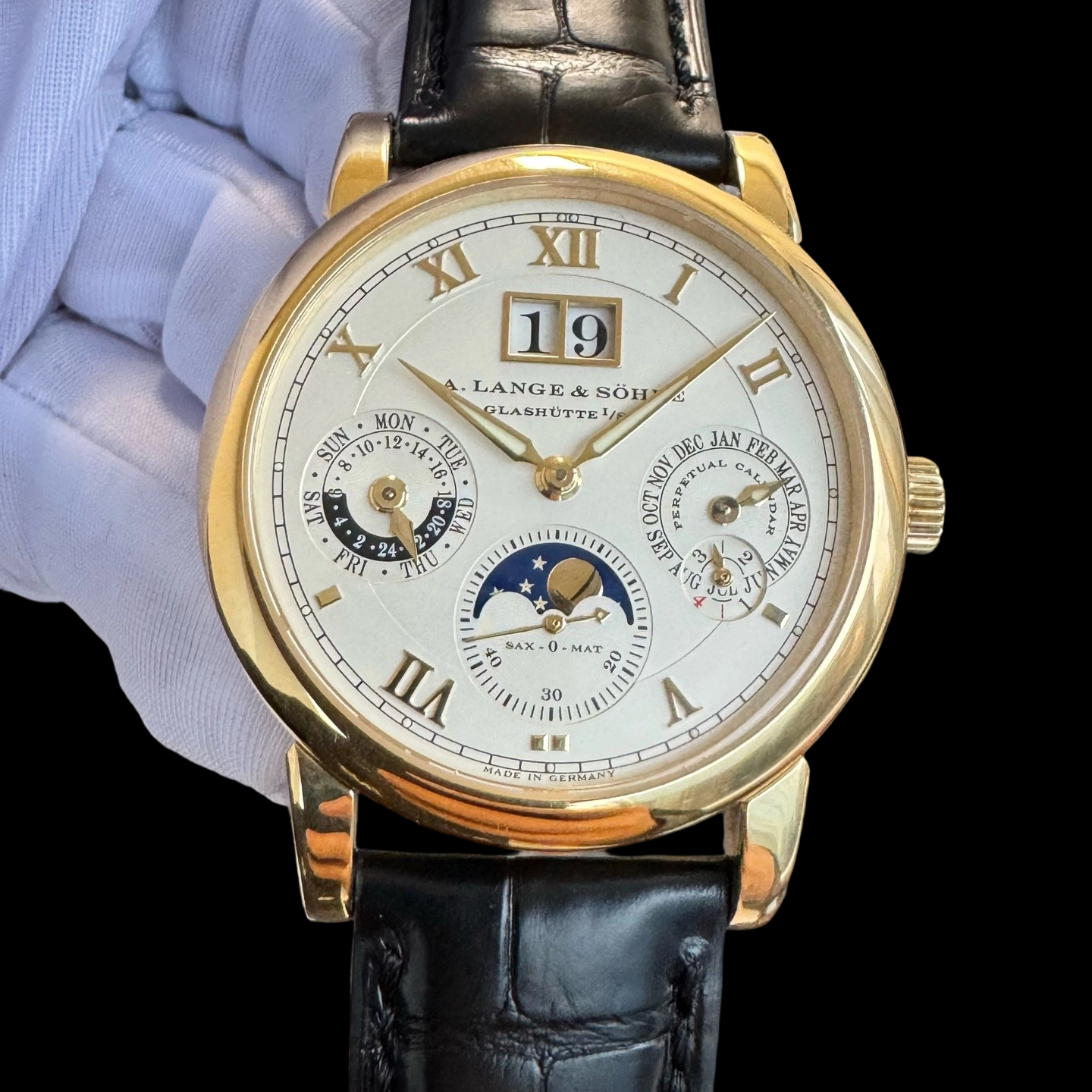 A. Lange & S&ouml;hne 310.021 detail 1
