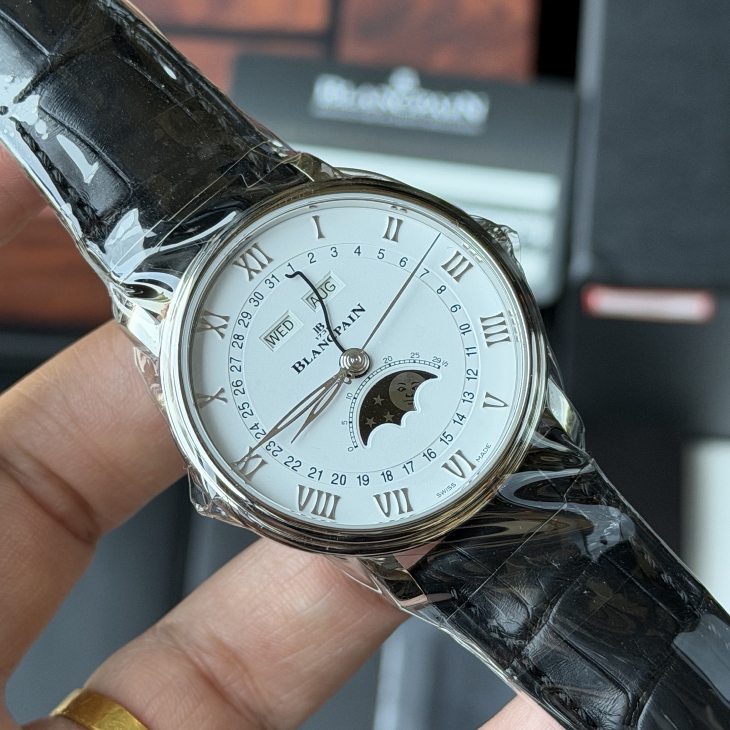 Blancpain 6654-1127-55B detail 6