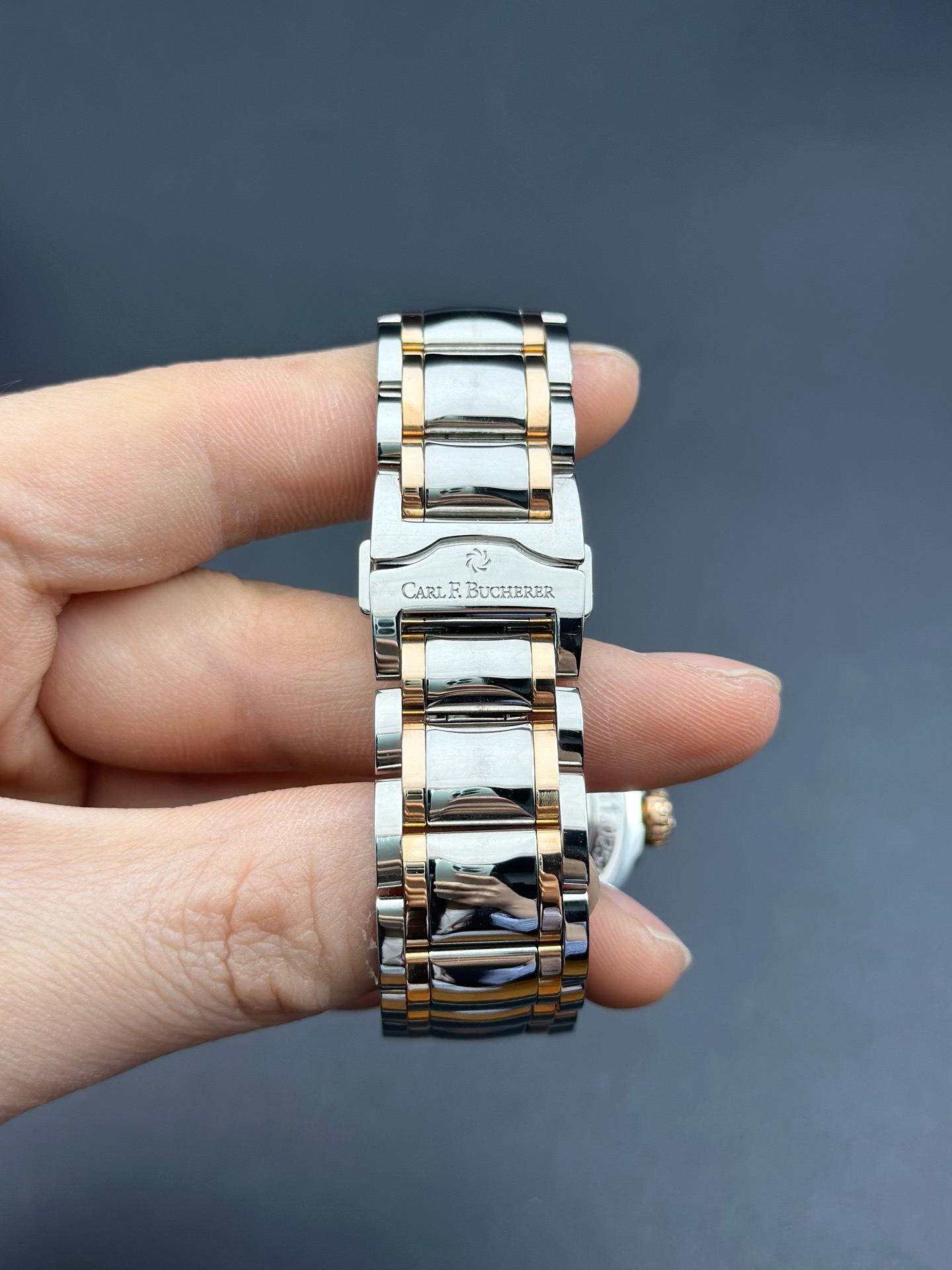 Carl F. Bucherer 00.10580.07.25.21.01 detail 4
