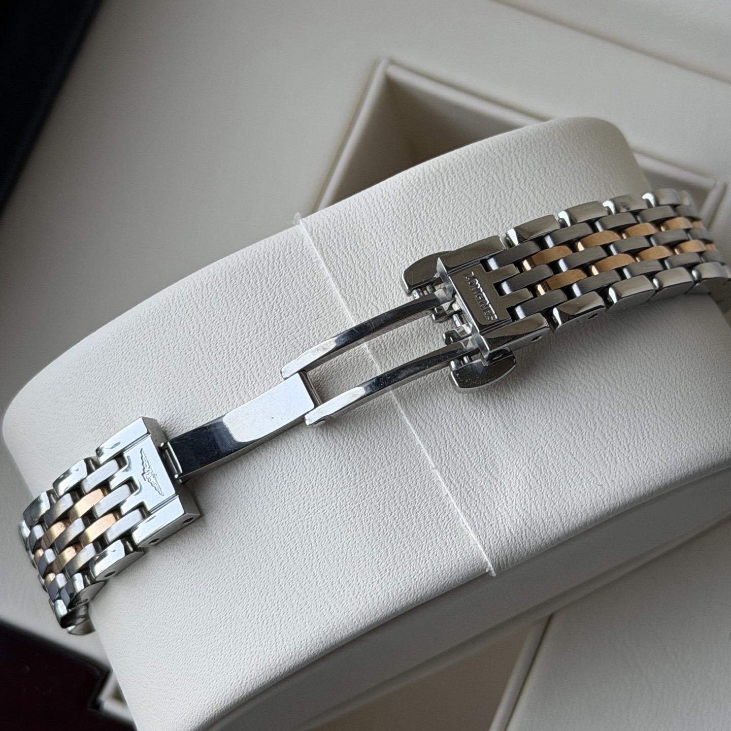 Longines L4.309.5.87.7 detail 2
