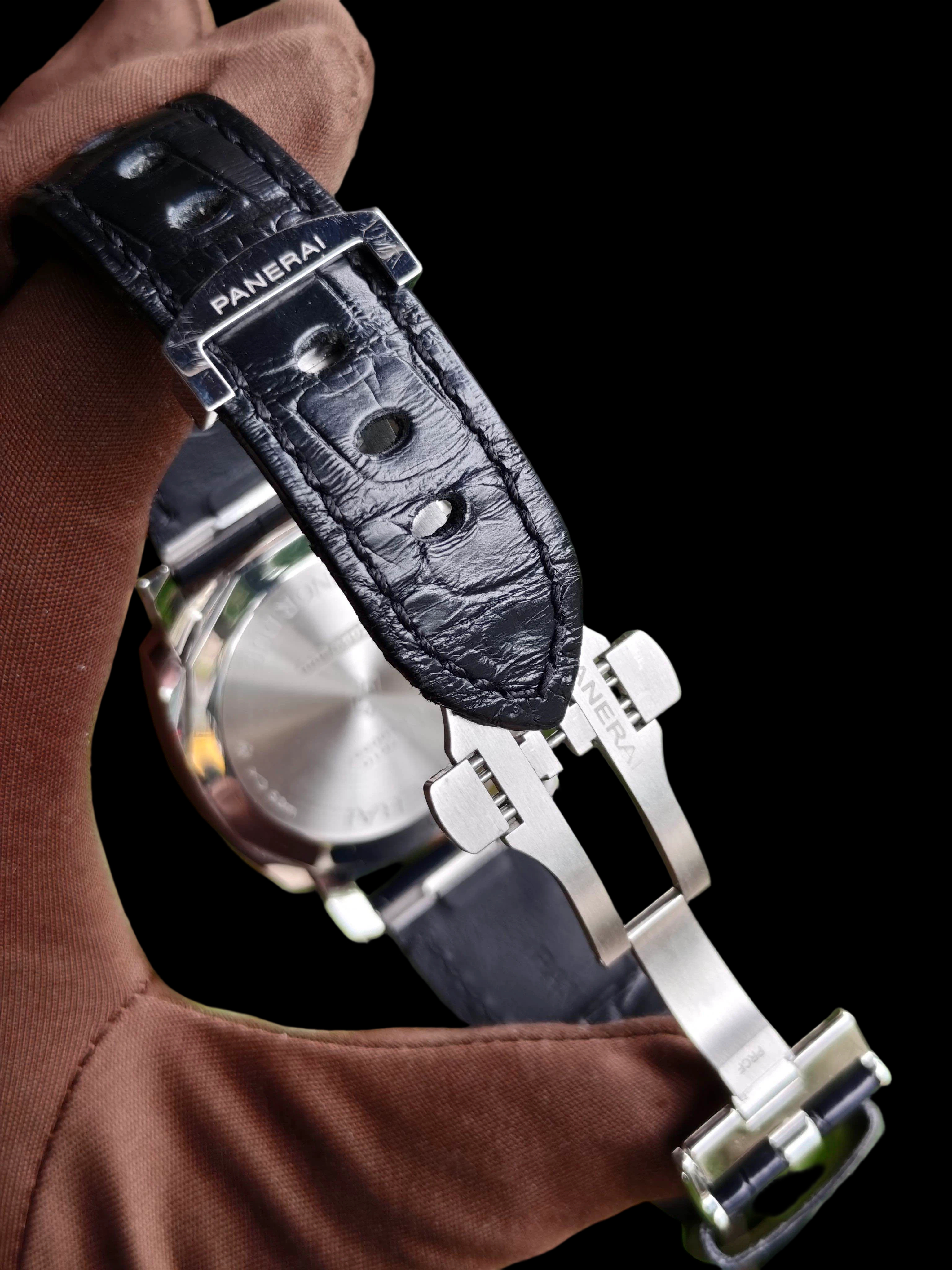 Panerai PAM01424 detail 2
