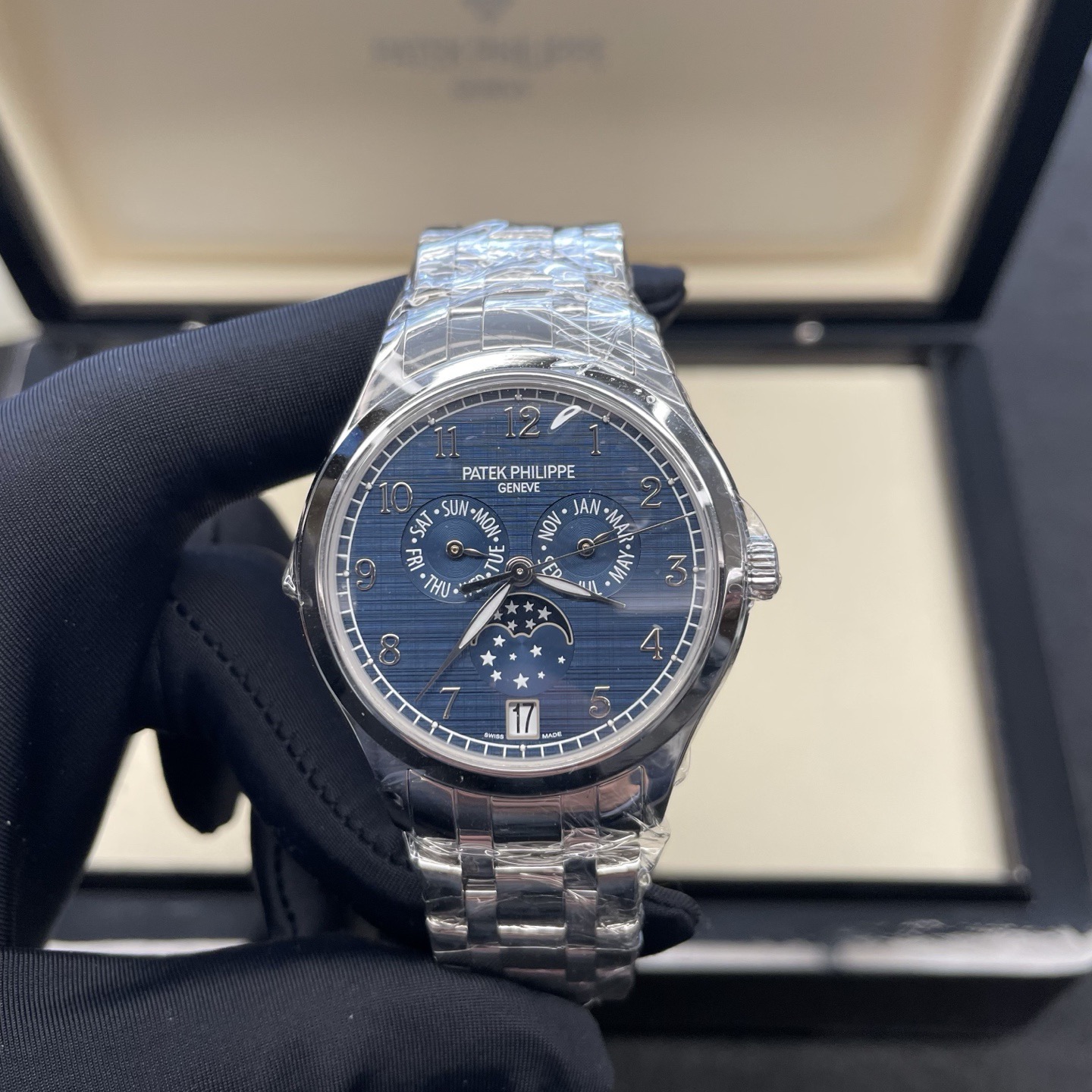 Patek Philippe 4947 / 1A-001 detail 1