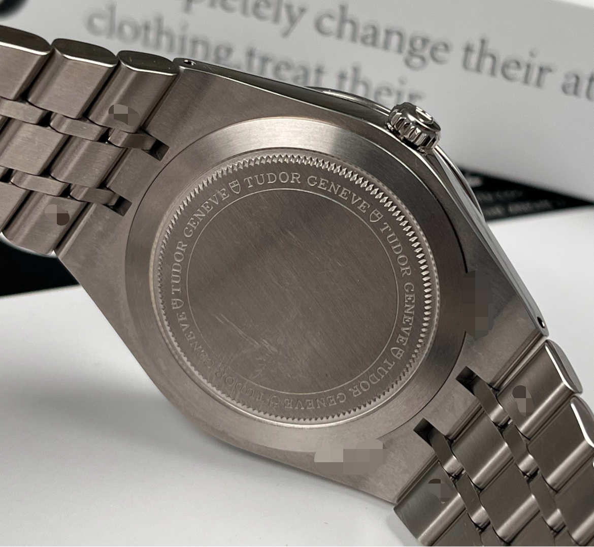 Tudor M28600-0003 detail 5