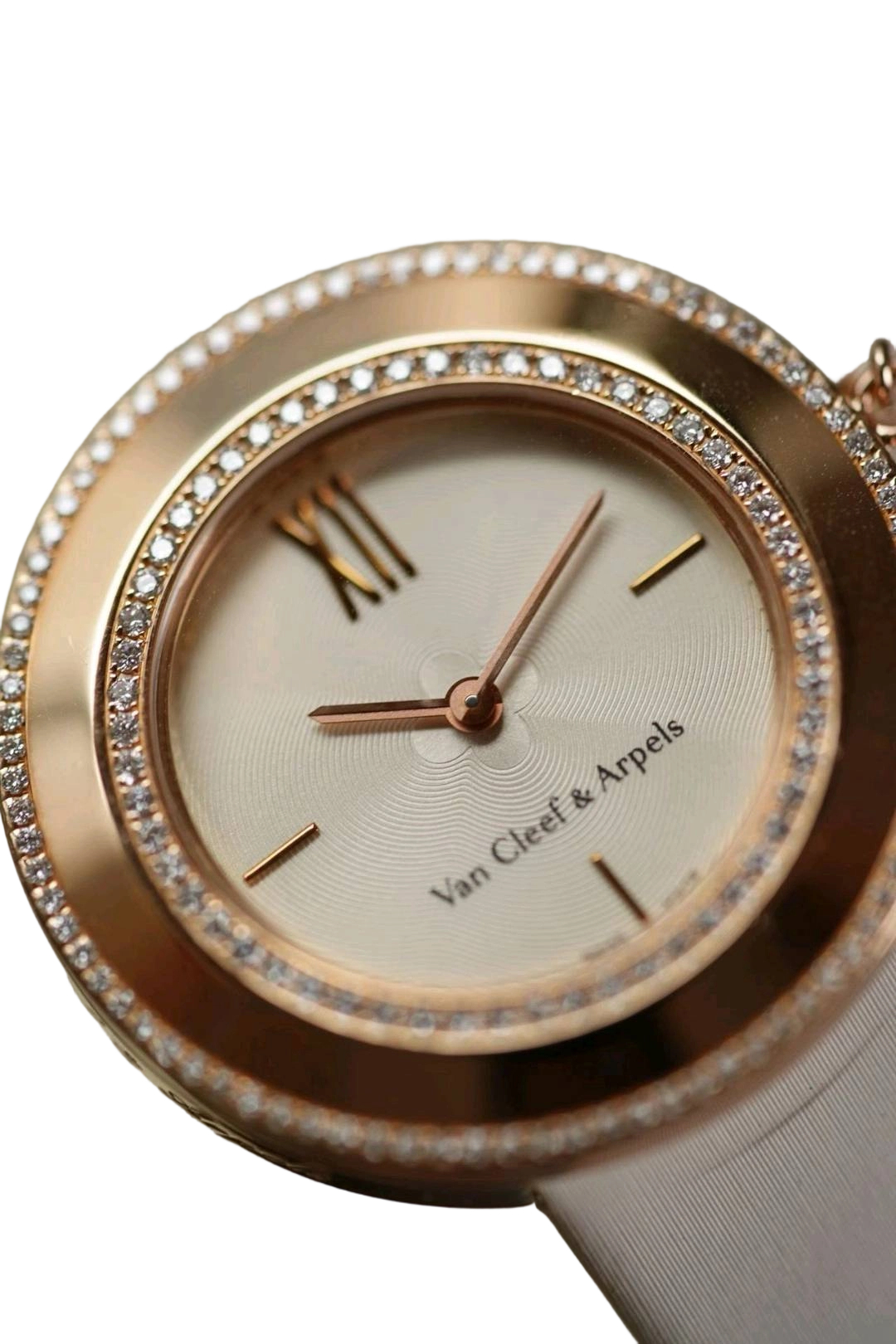 Van Cleef & Arpels VCARM95000 detail 2