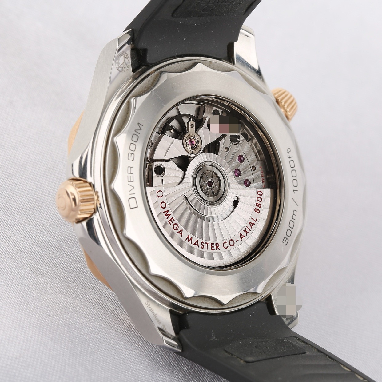 Omega 210.22.42.20.01.002 detail 4
