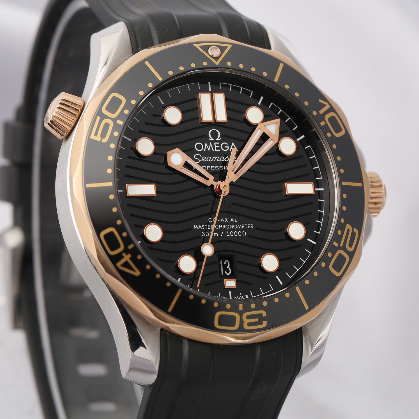Omega 210.22.42.20.01.002 detail 3