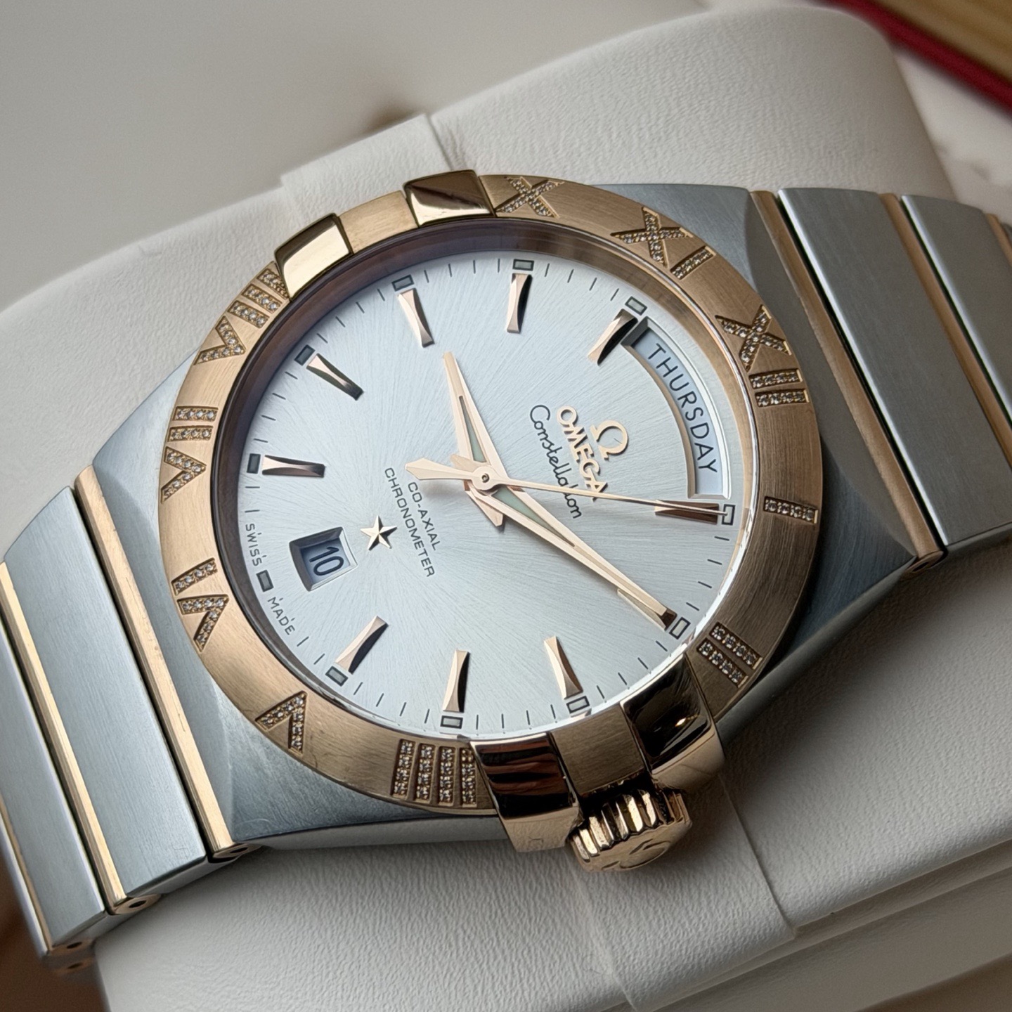 Omega 123.25.38.22.02.001 detail 1