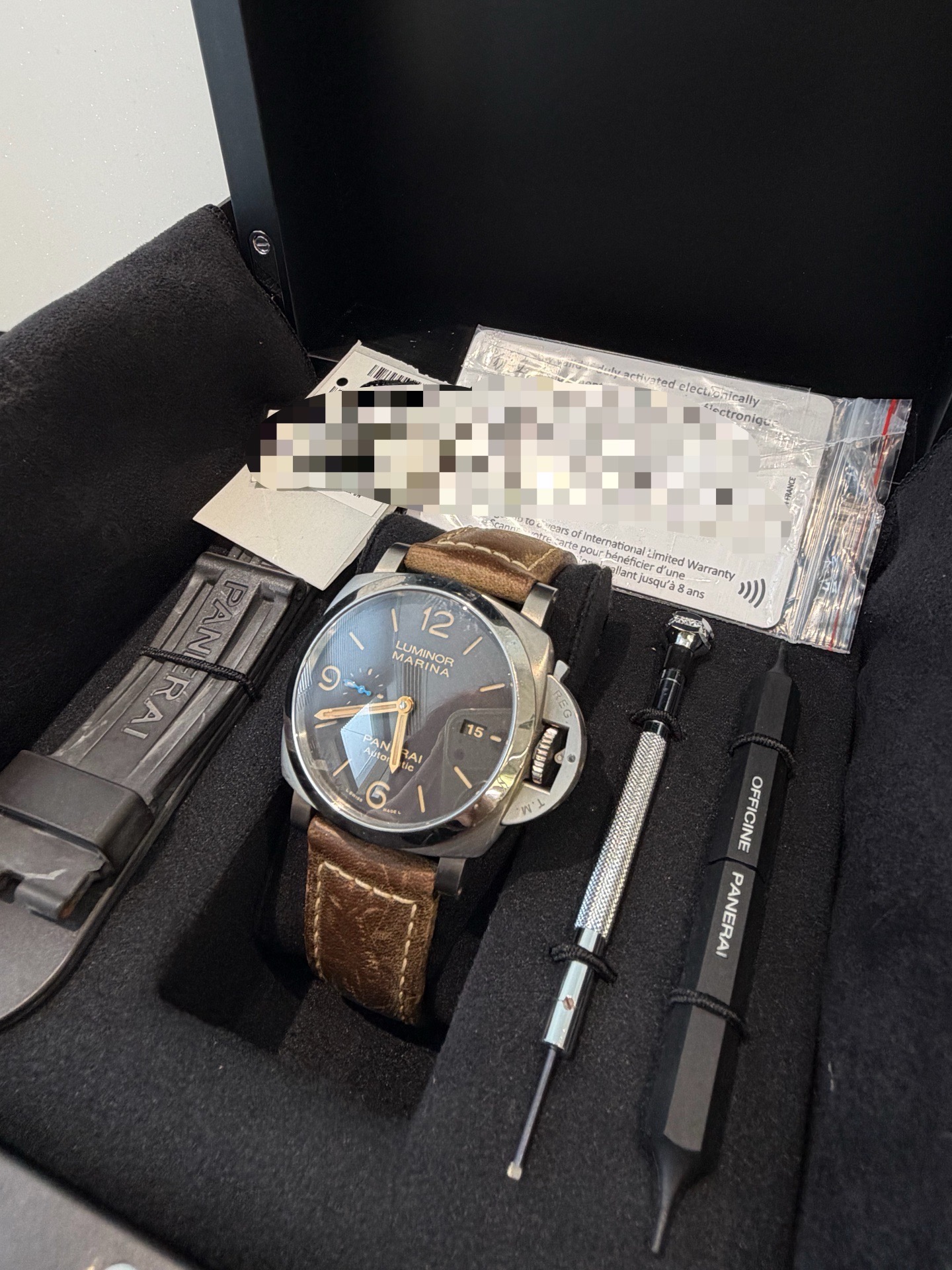 Panerai PAM01351 detail 1