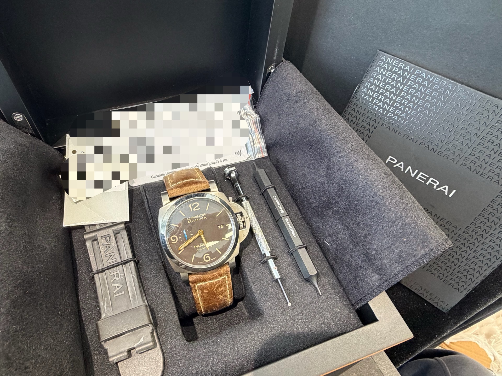Panerai PAM01351 detail 2