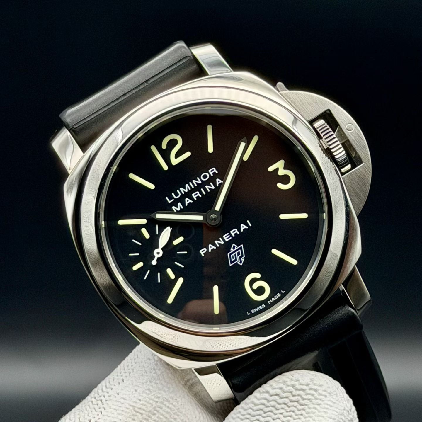 Panerai PAM01005 detail 1
