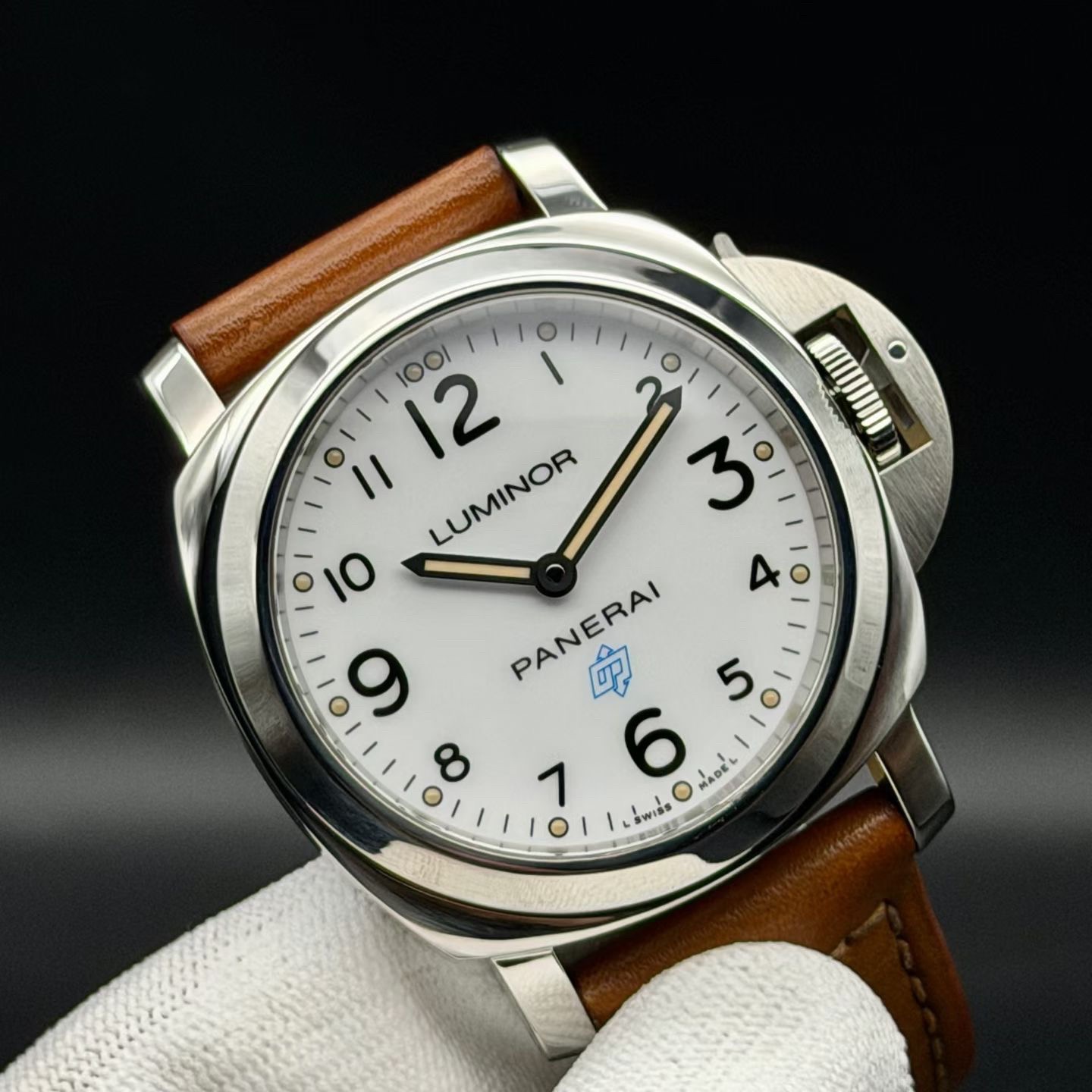 Panerai PAM00775 detail 3