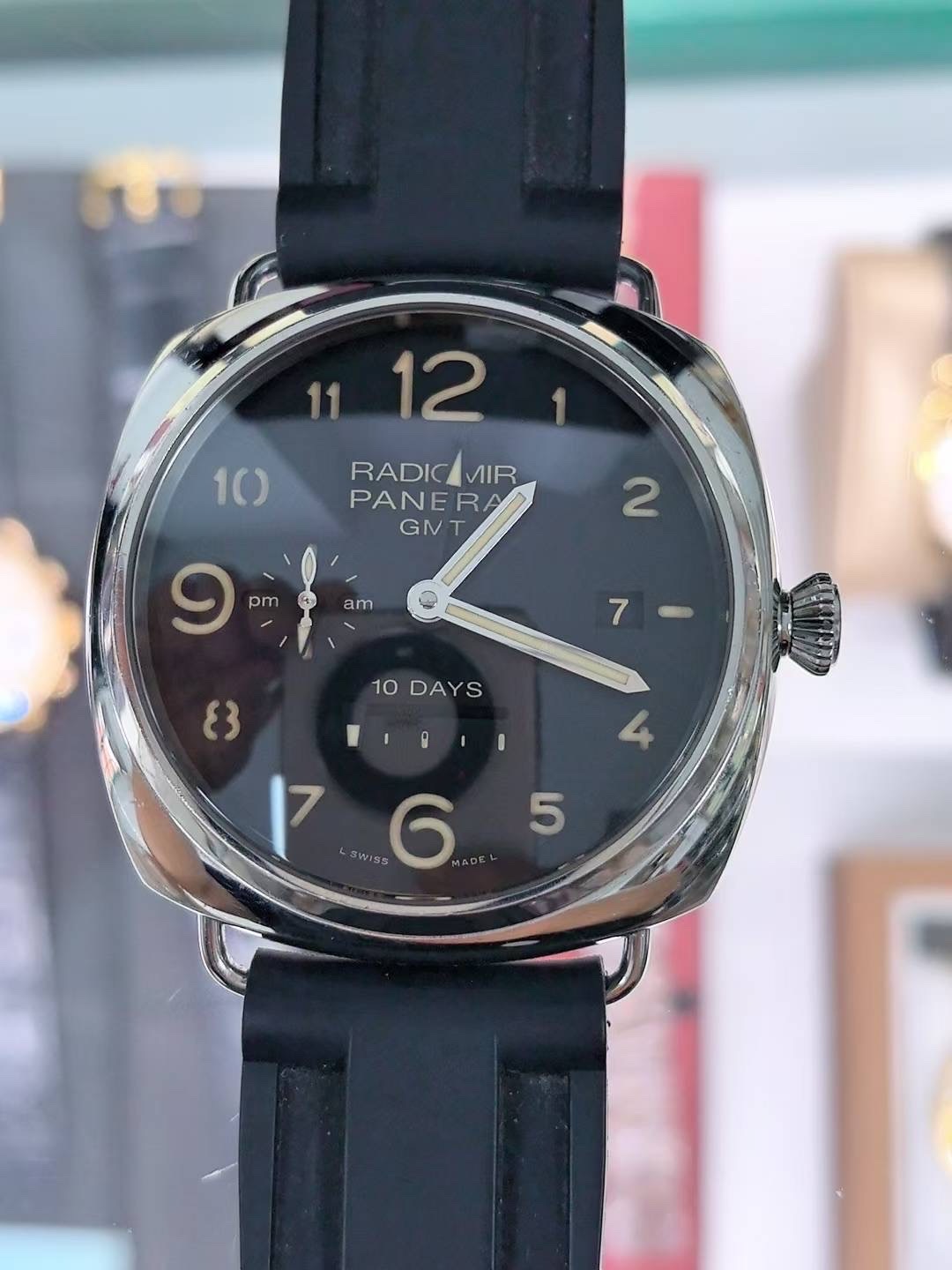 Panerai PAM00551