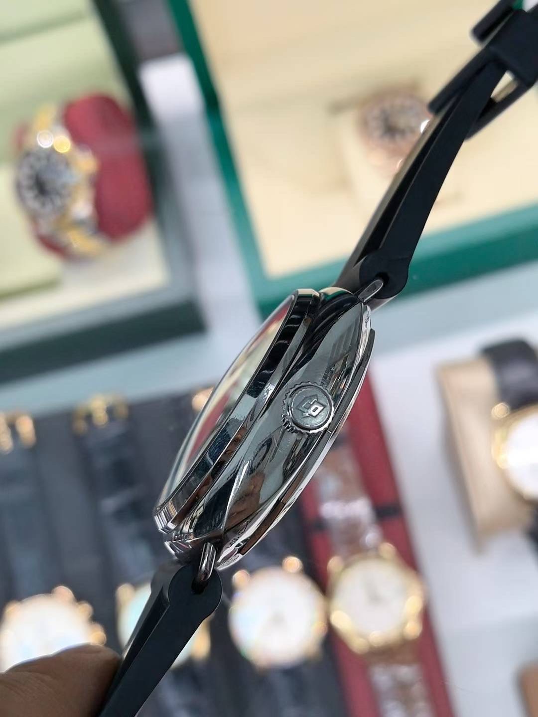 Panerai PAM00551 detail 3
