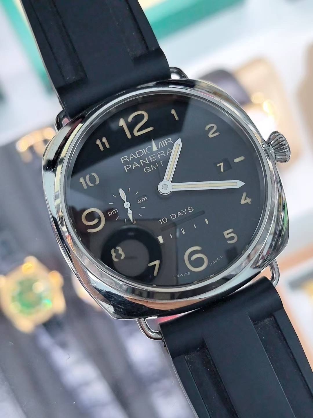 Panerai PAM00551 detail 2