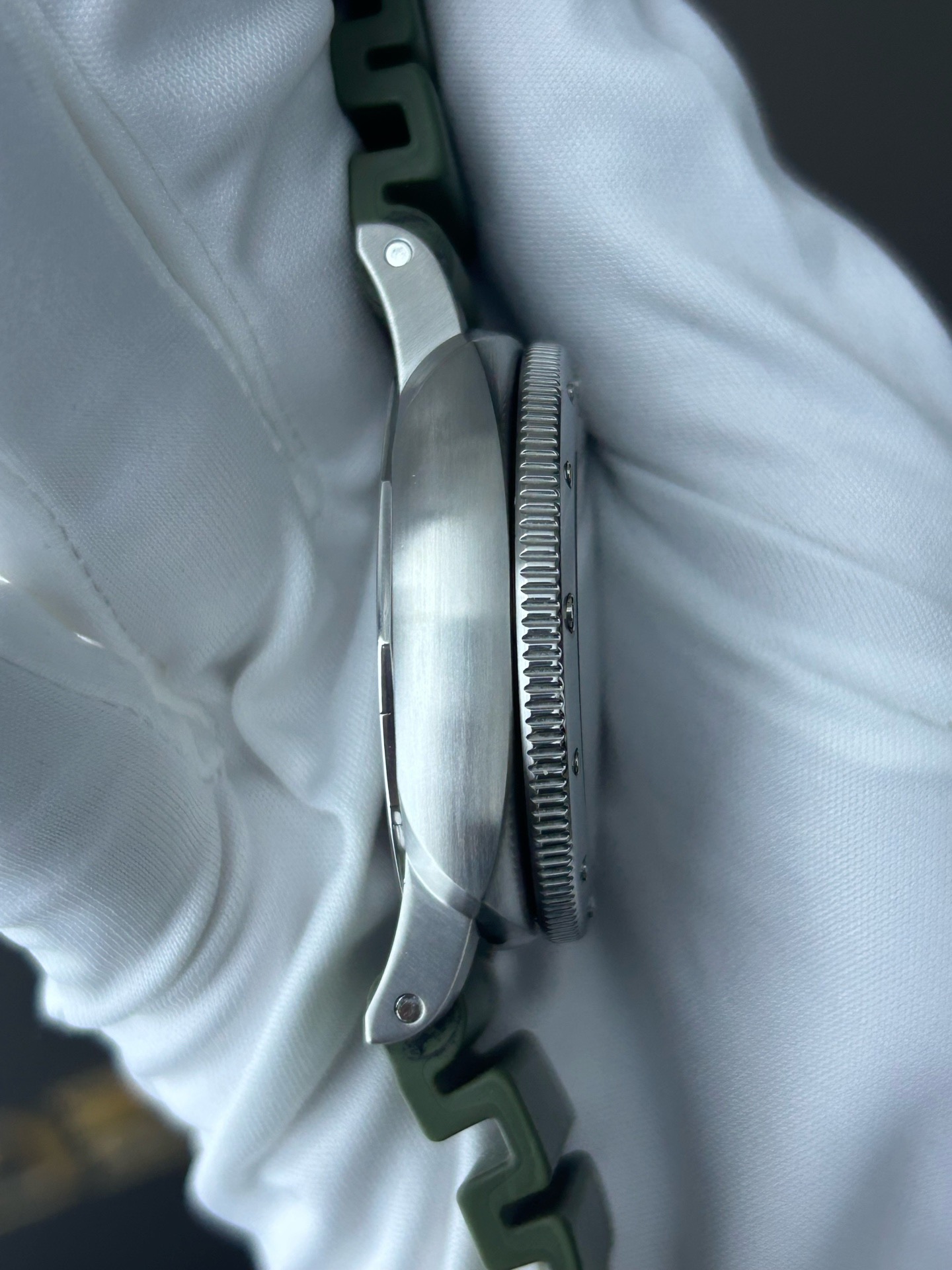 Panerai PAM01223 detail 2