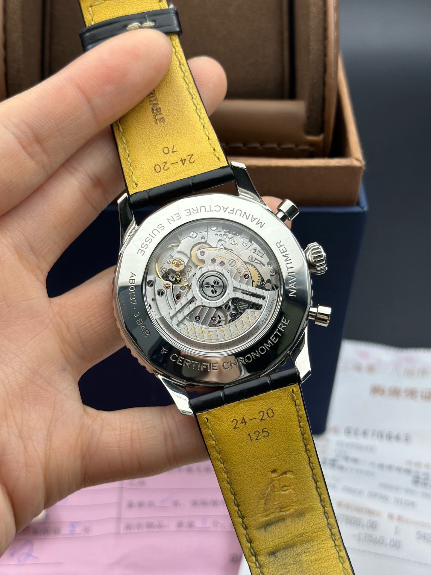 Breitling AB0137311B1P1 detail 6