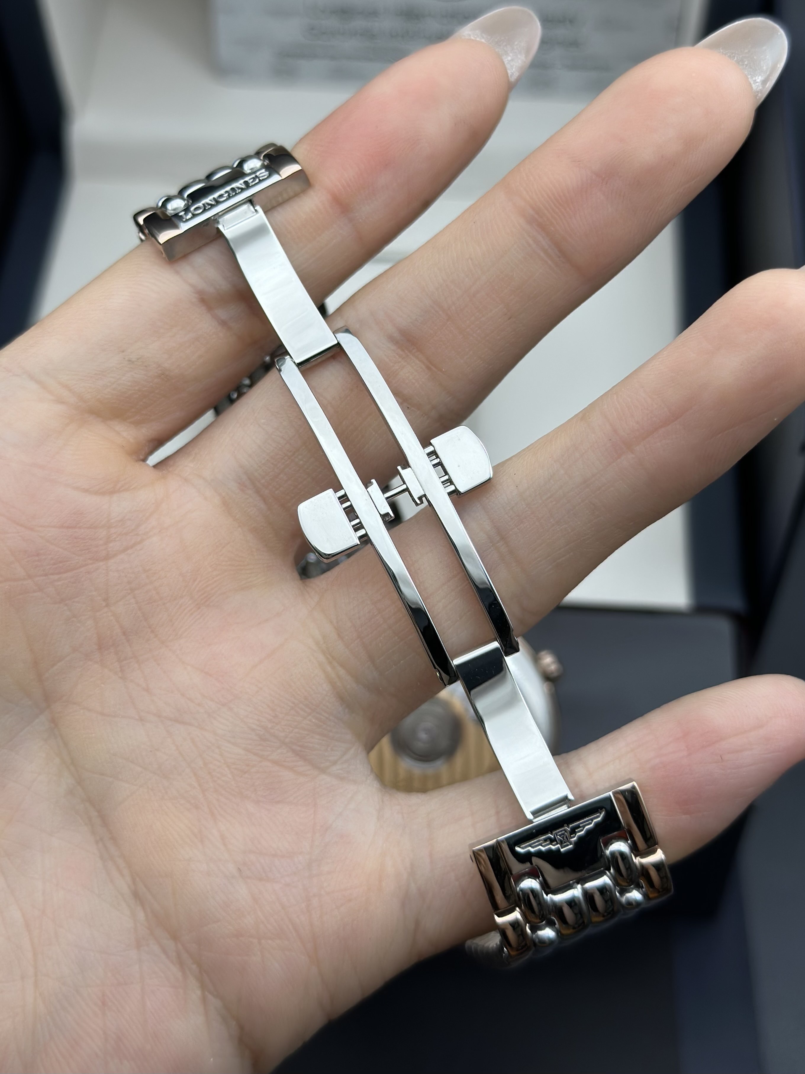 Longines L4.805.1.11.5 detail 5