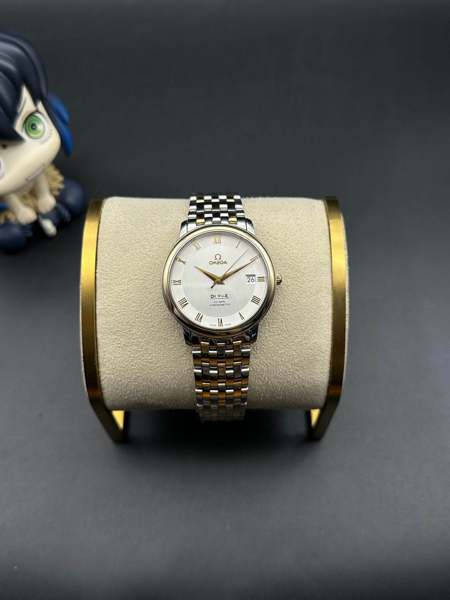 Omega 4374.31.00 detail 1