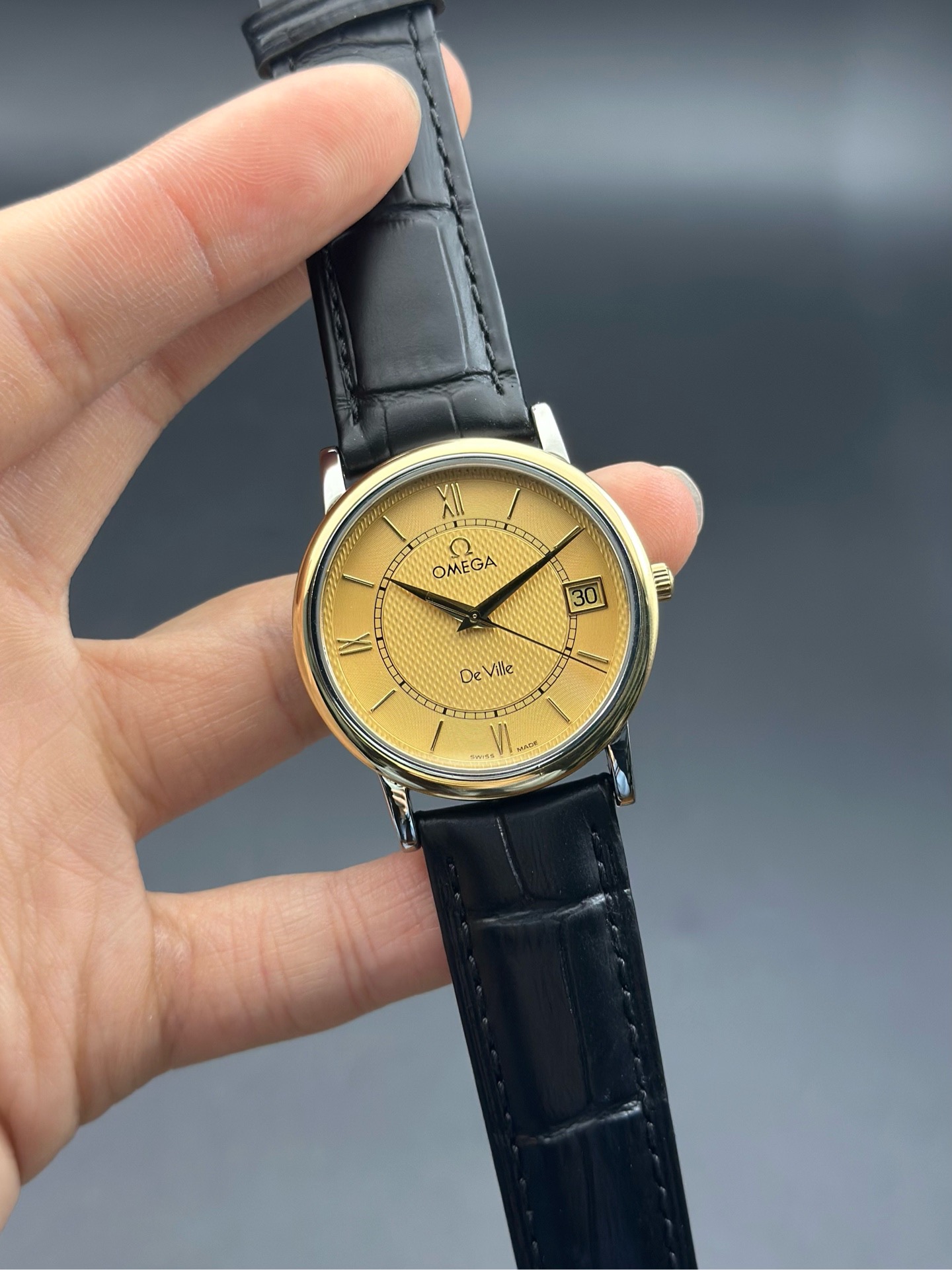 Omega vintage detail 6
