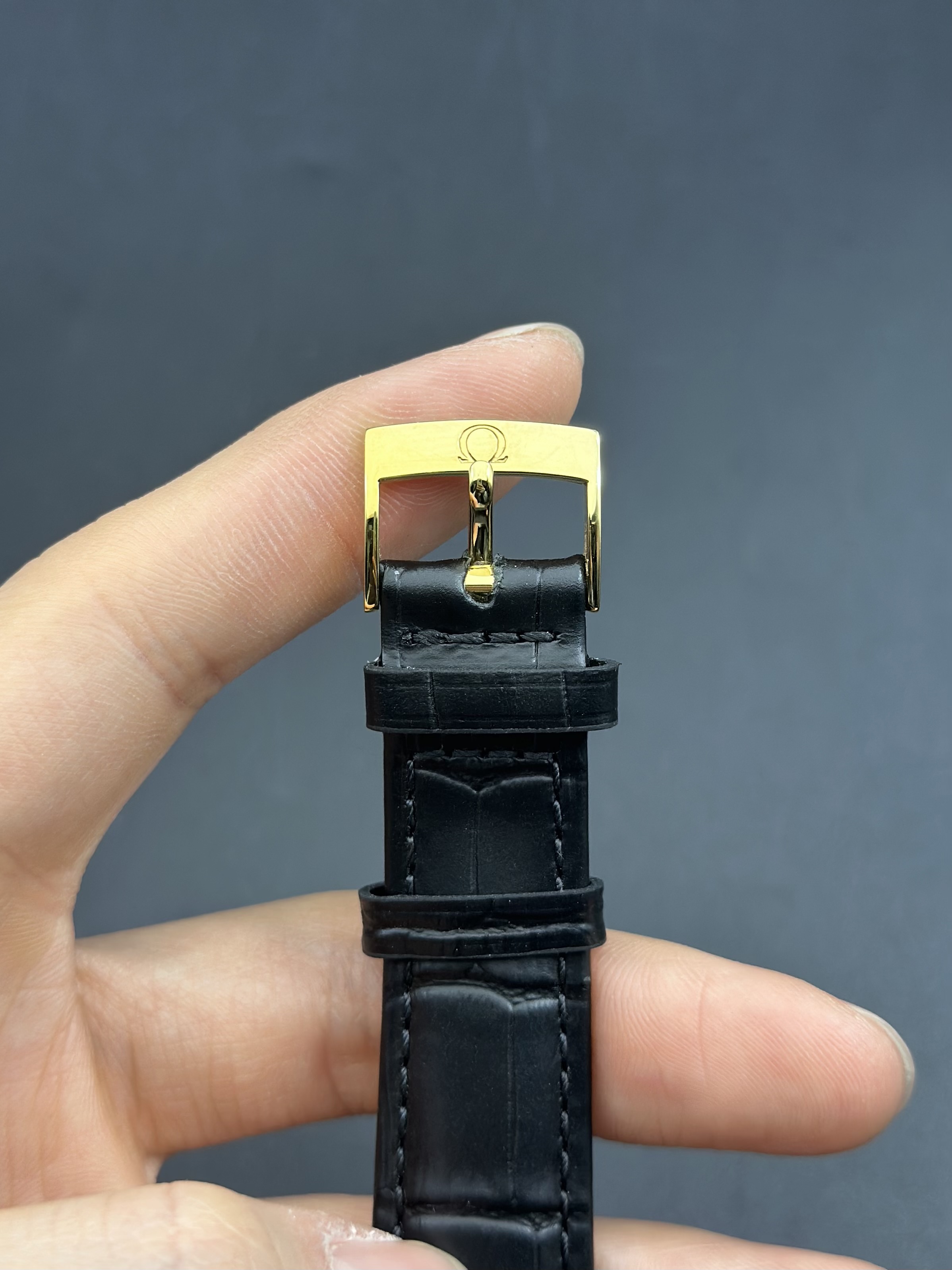 Omega vintage detail 4