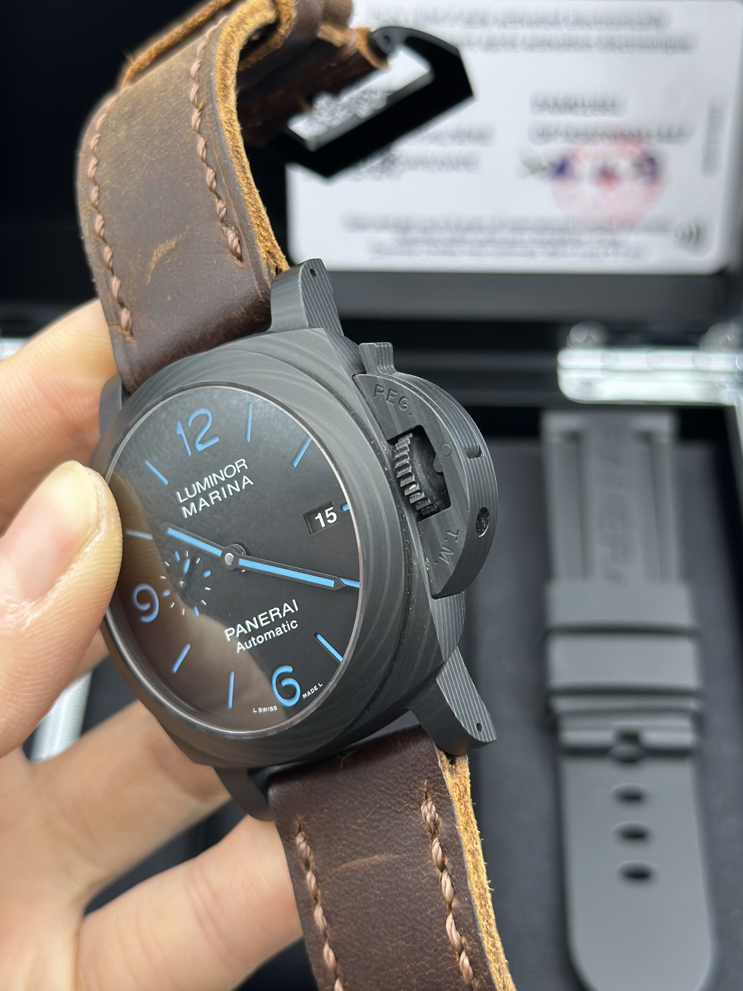 Panerai PAM01661 detail 3