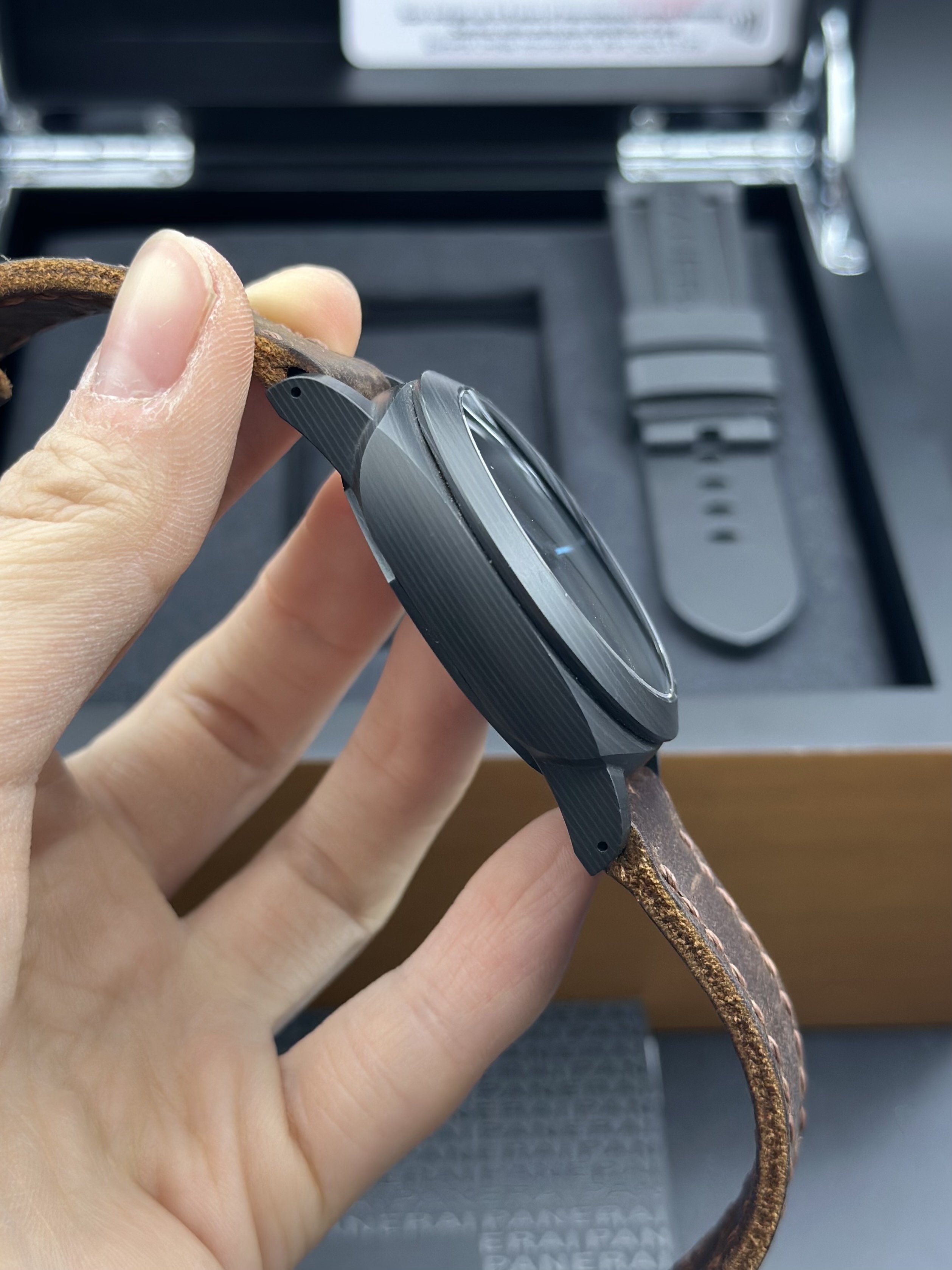Panerai PAM01661 detail 2