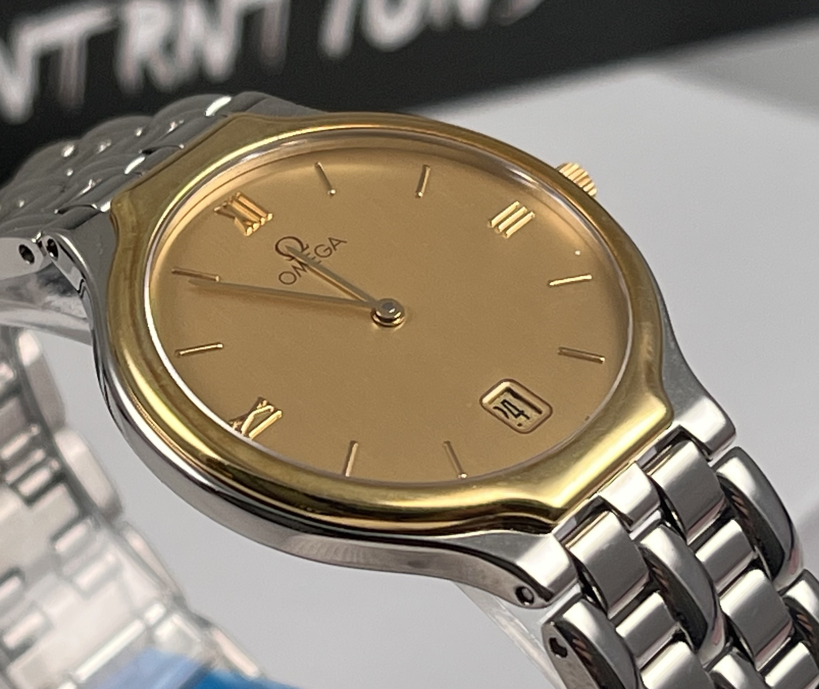 Omega vintage detail 1