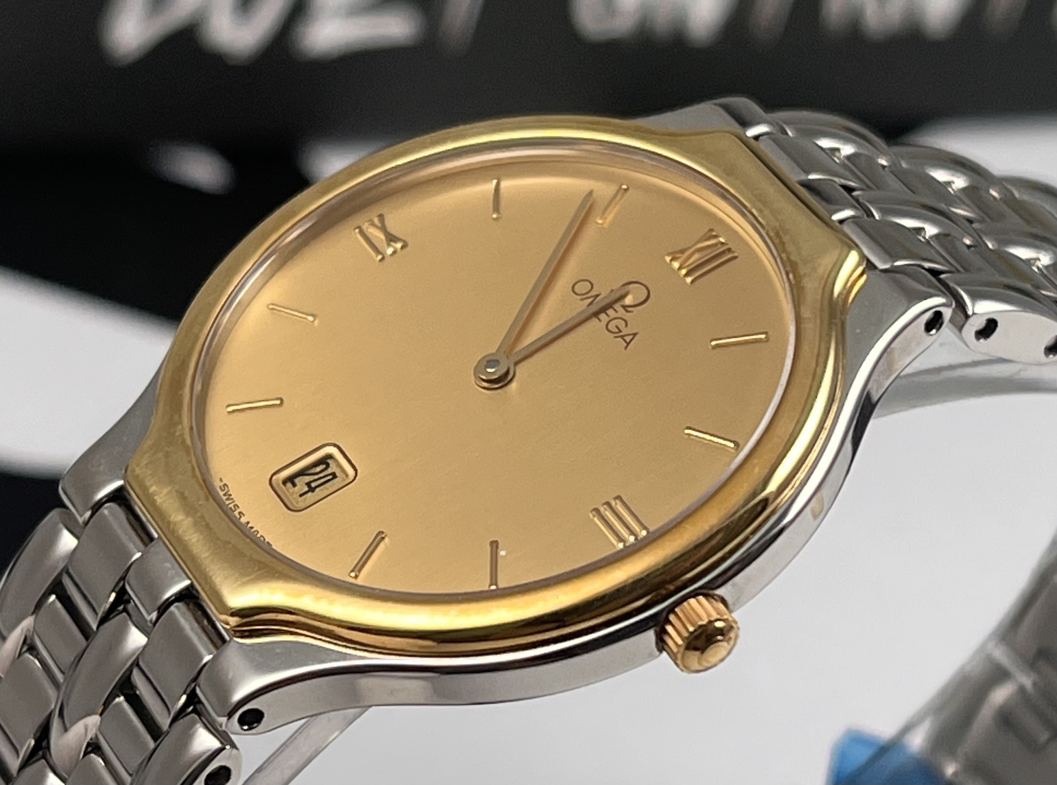 Omega vintage detail 3