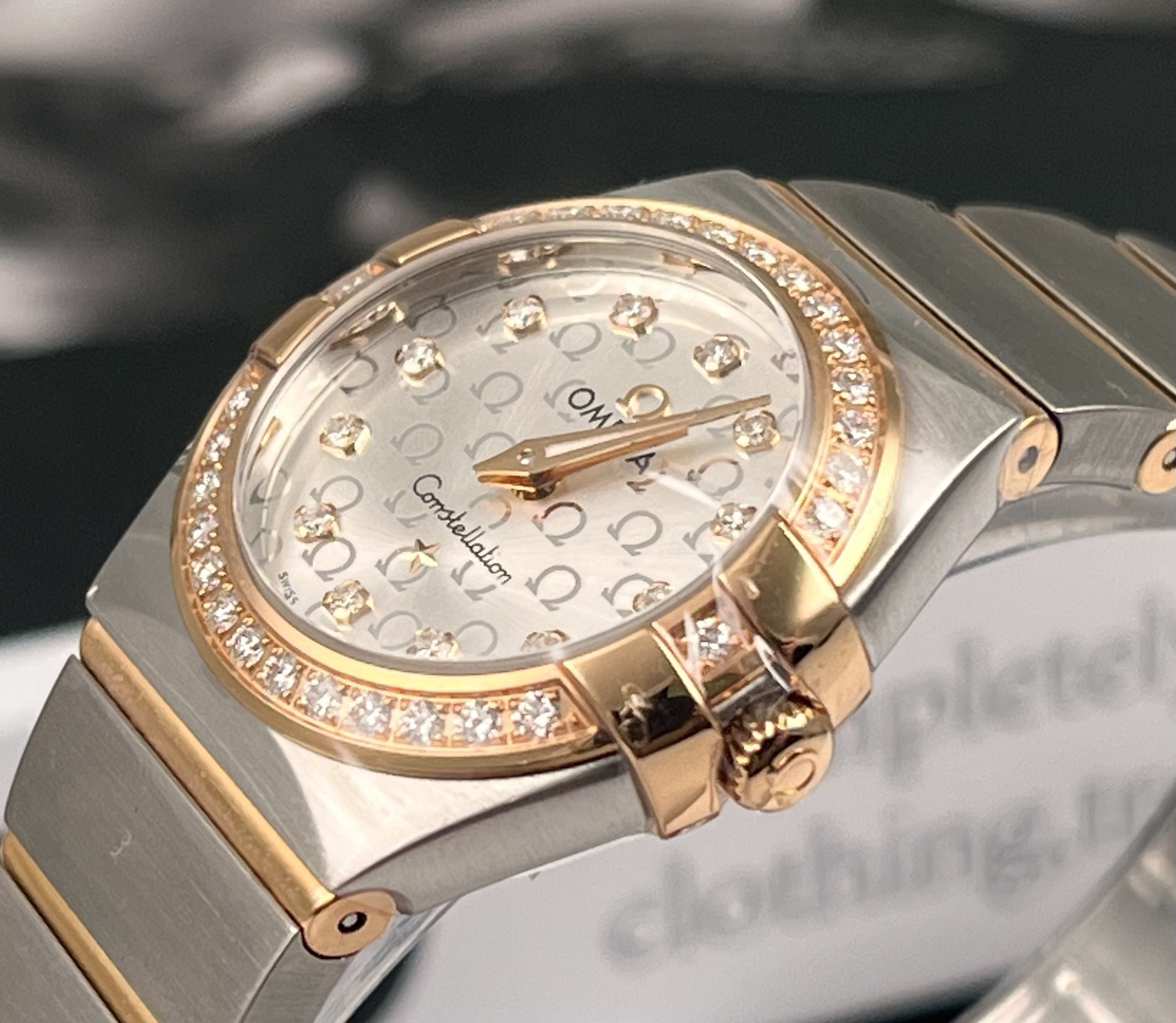 Omega 123.25.24.60.52.001 detail 1