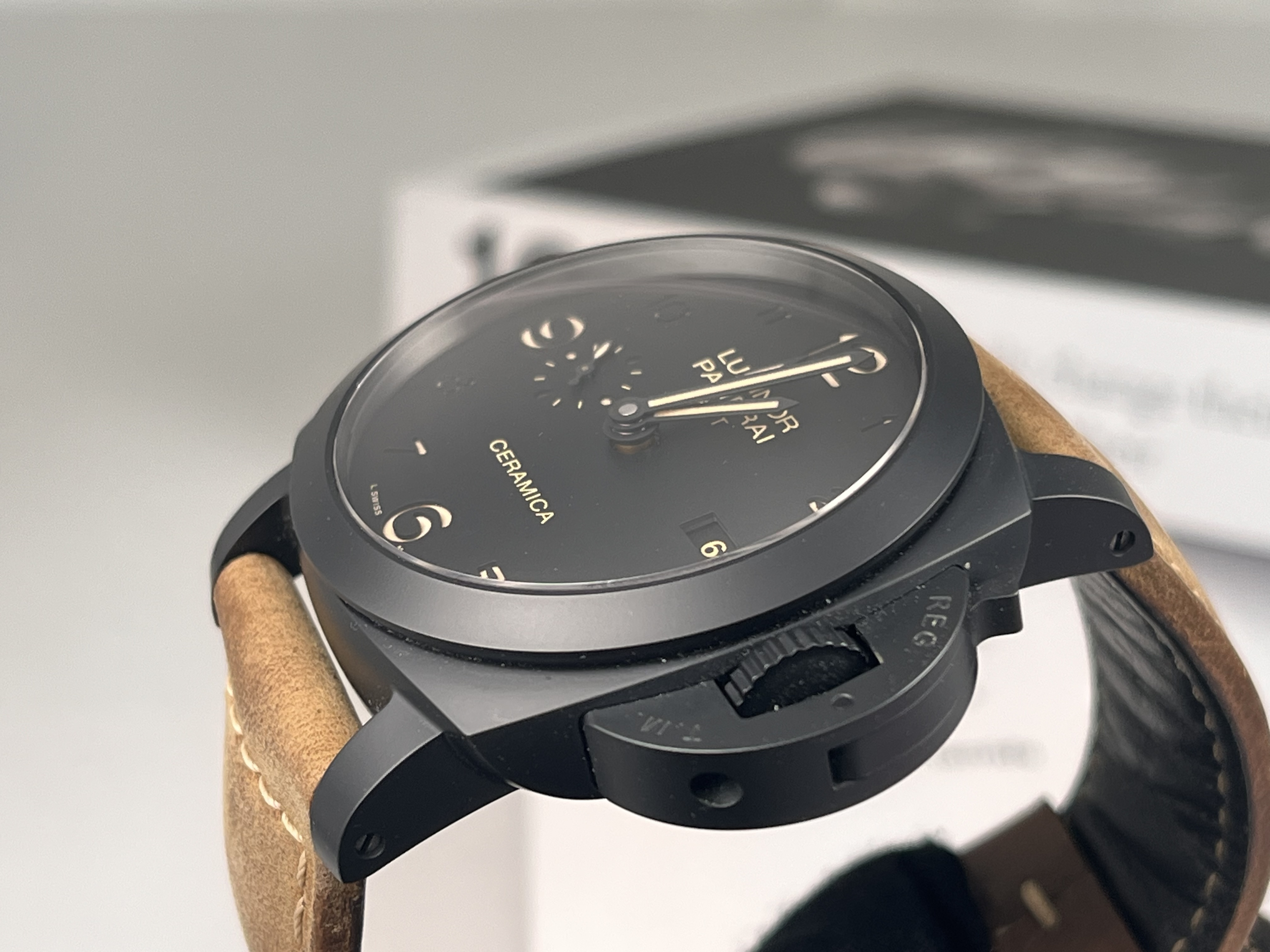 Panerai PAM00441 detail 2