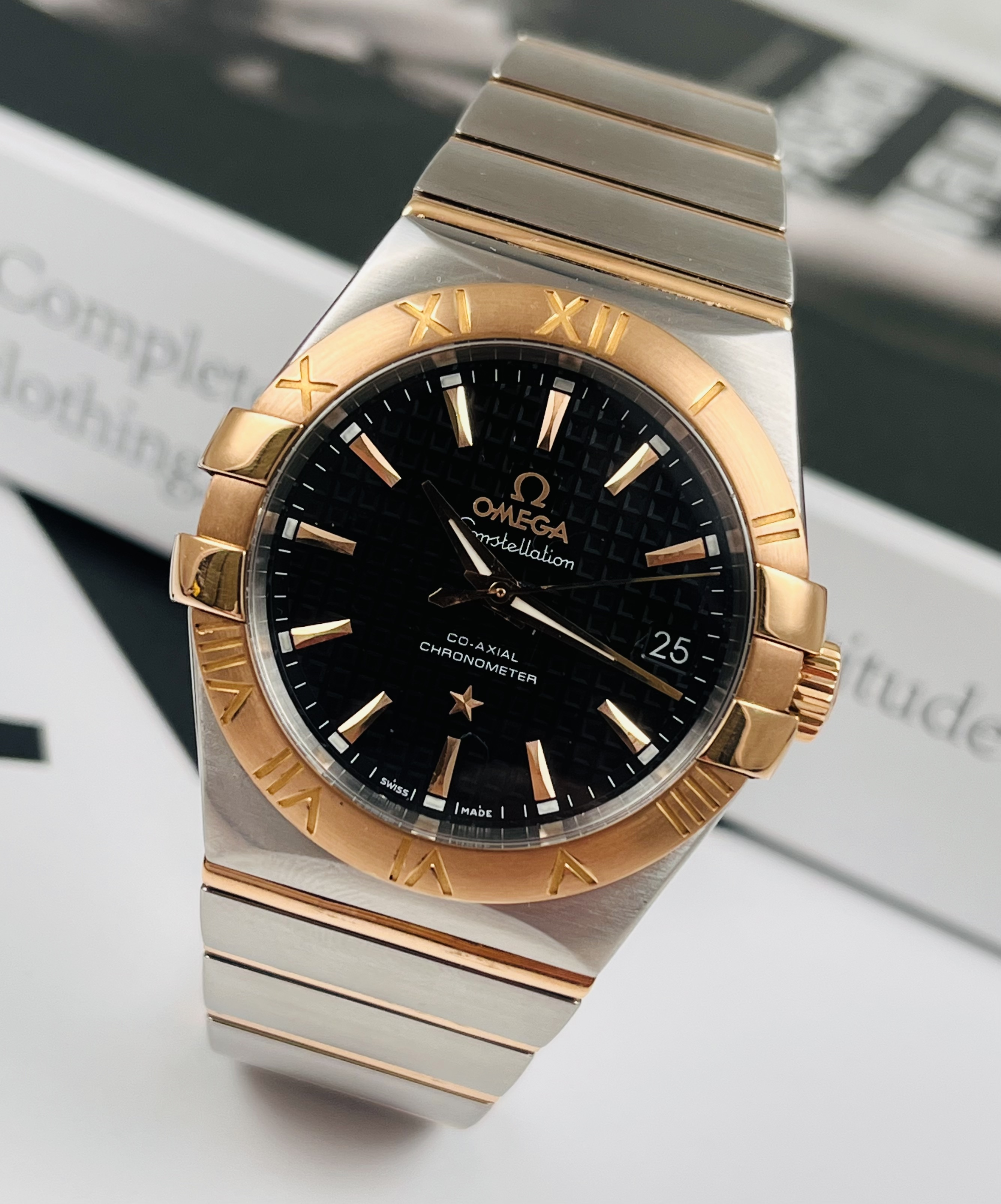 Omega 123.20.35.20.01.001 detail 1