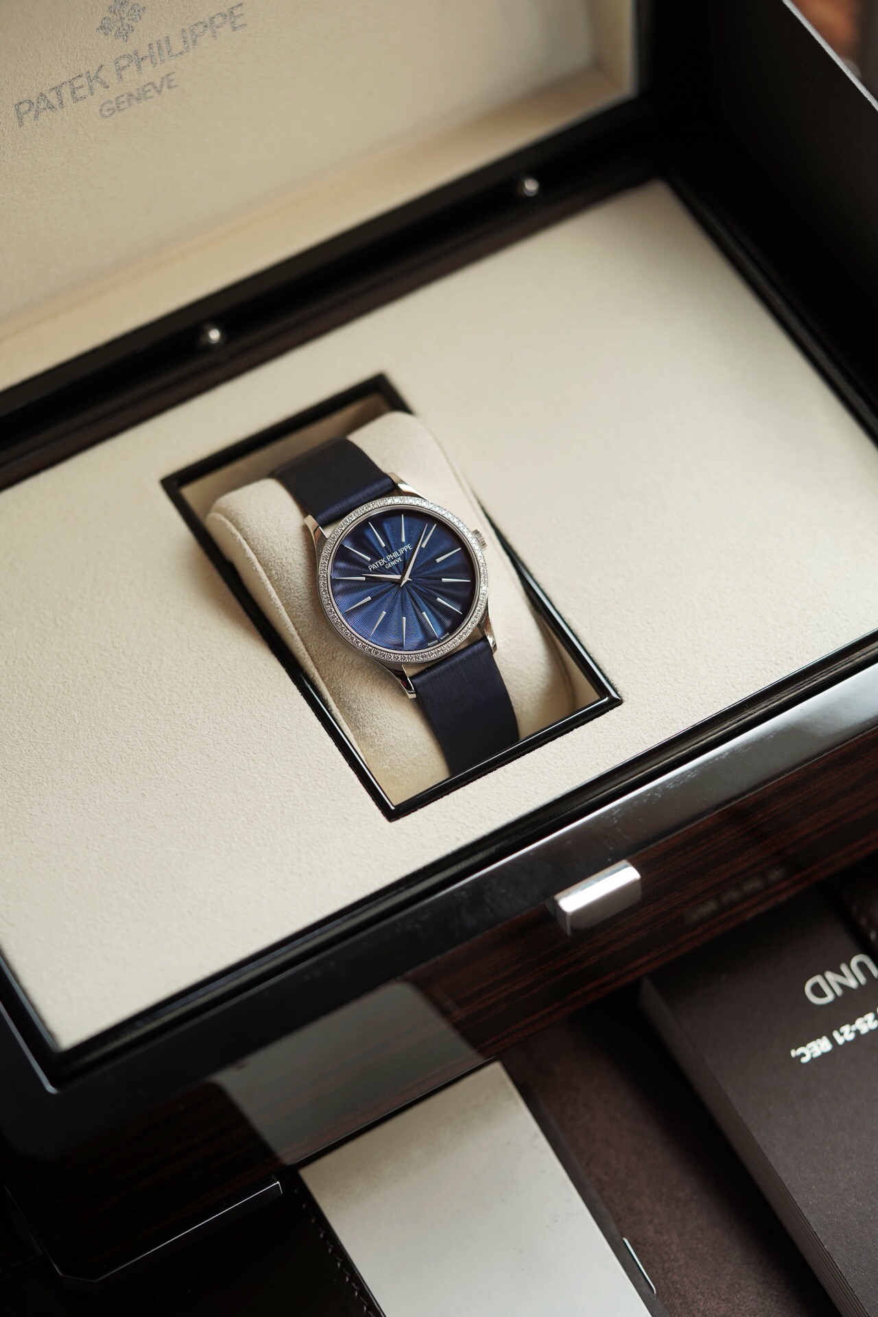 Patek Philippe 4897G detail 6