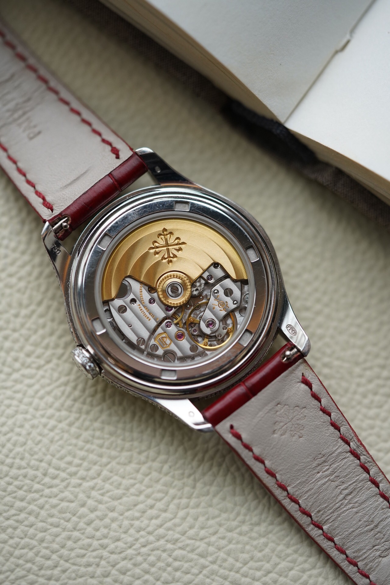 Patek Philippe 4937G-001 detail 3