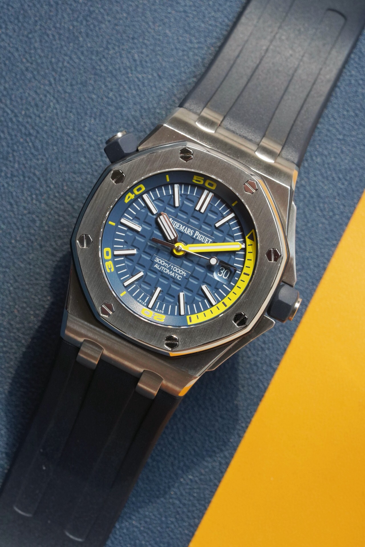 Audemars Piguet 15710 detail 2