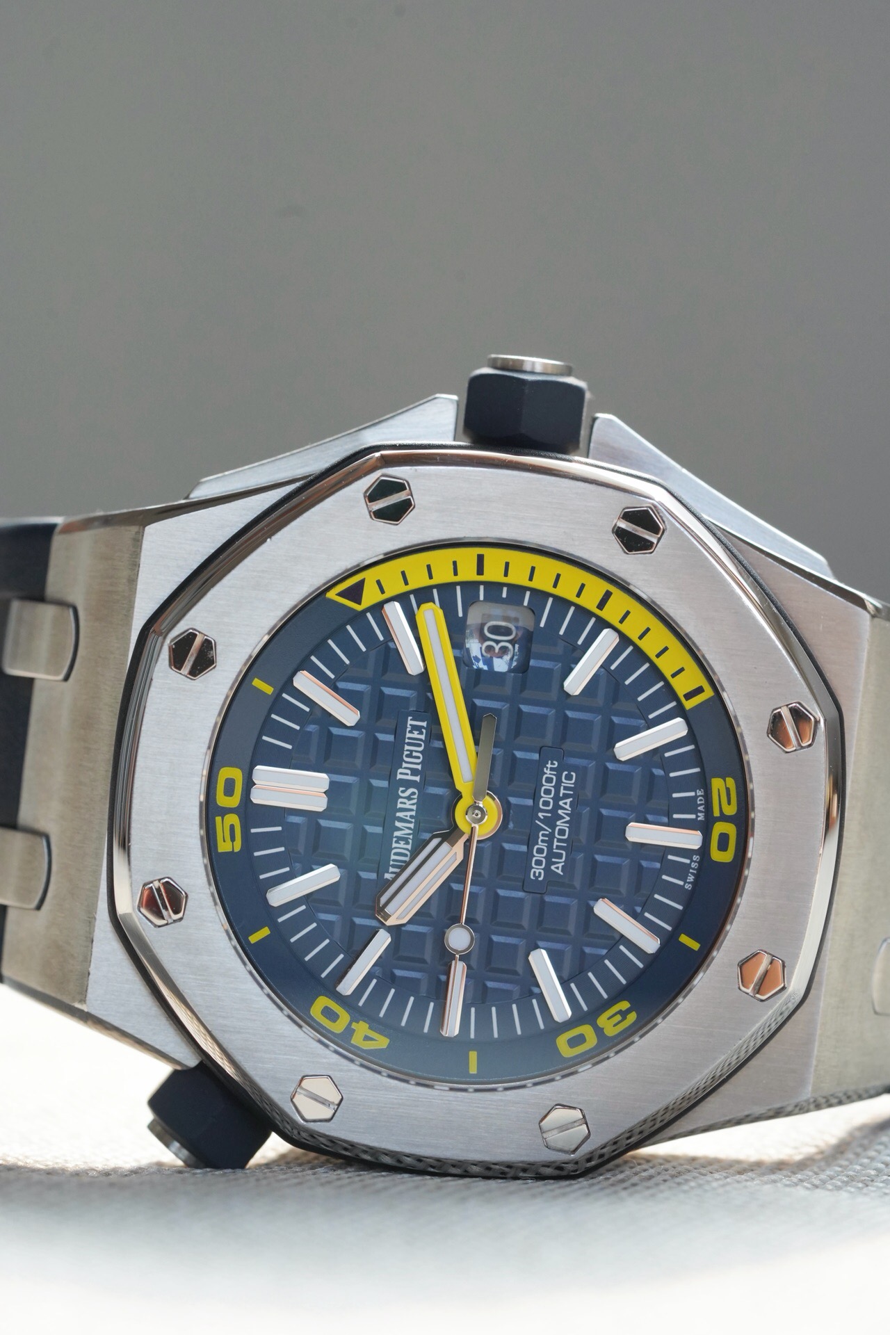 Audemars Piguet 15710 detail 4