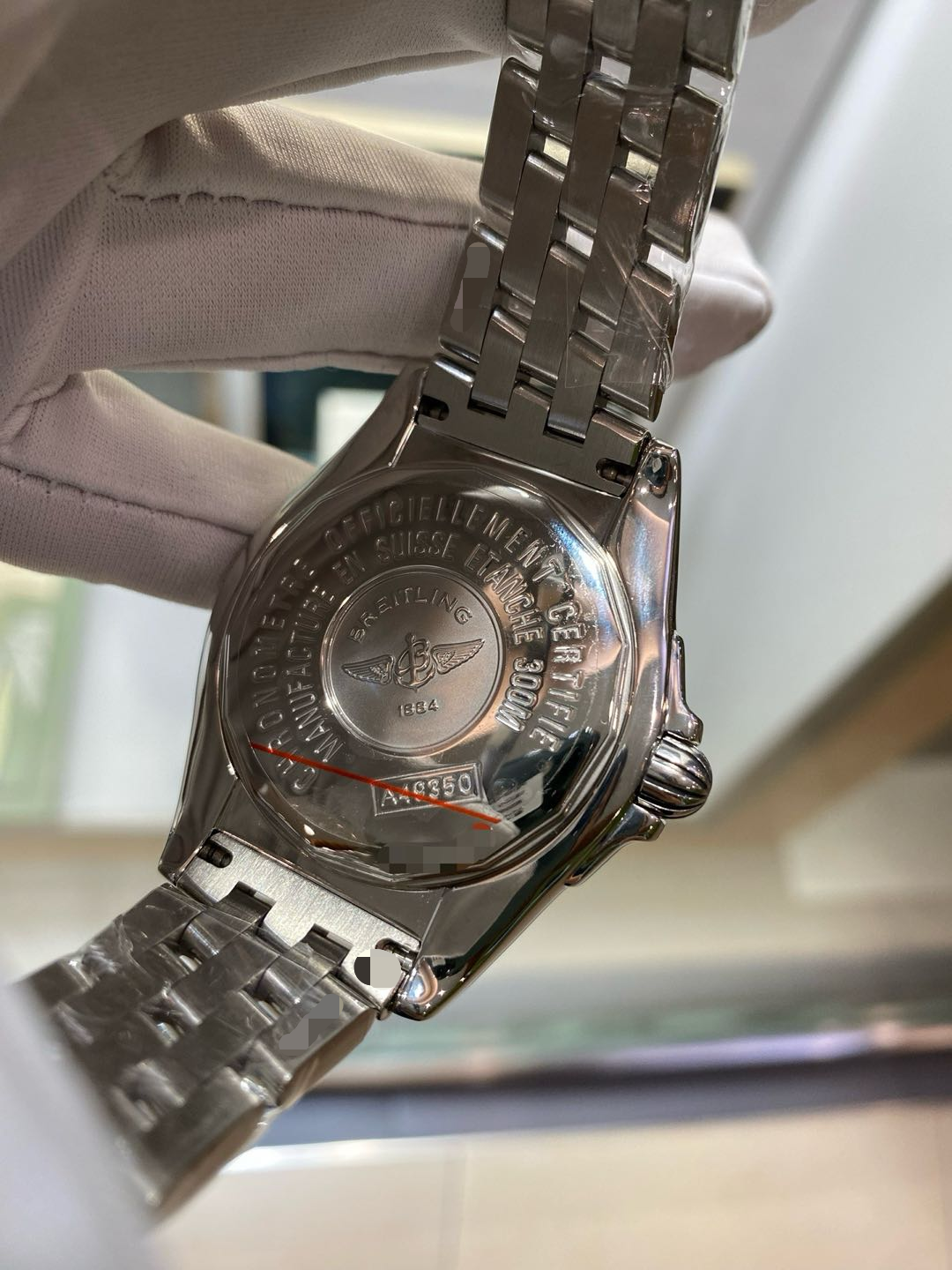 Breitling A49350 detail 2